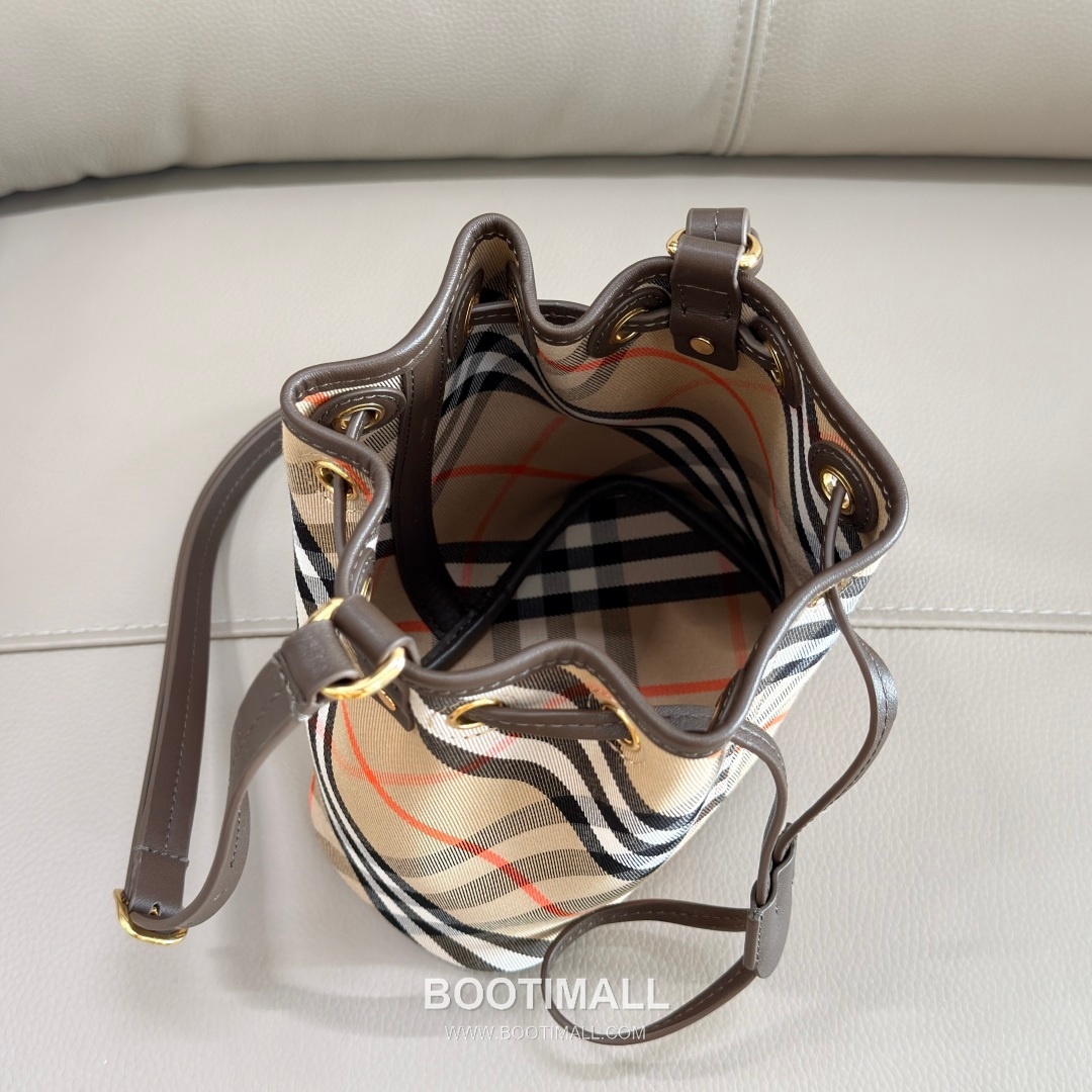 Burberry 057155 Twill Bucket Cotton Bag 버버리 057155 트윌 버킷 코튼 20cm 16