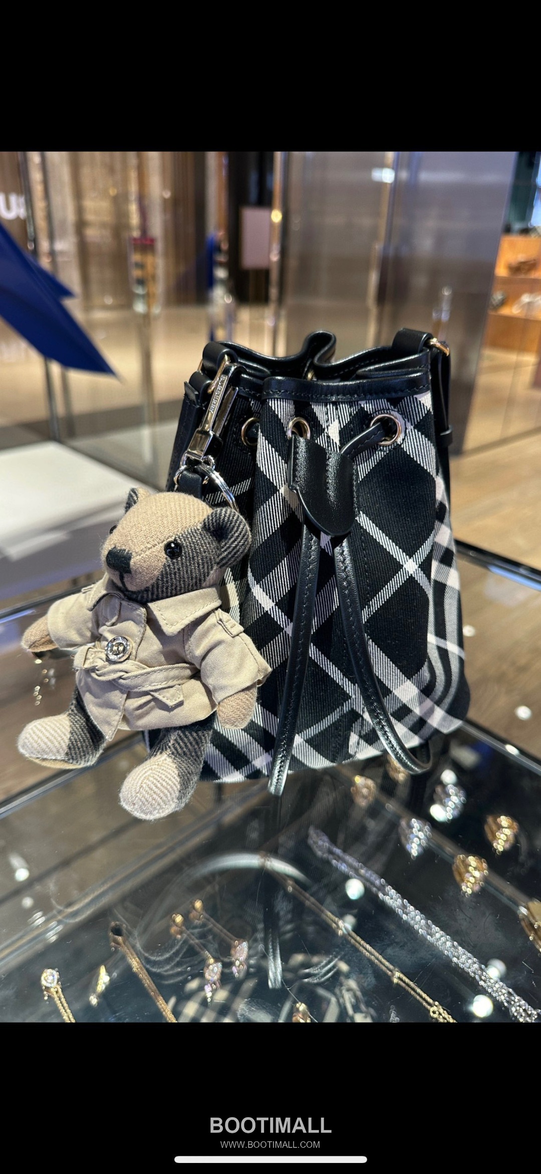 Burberry 057155 Twill Bucket Cotton Bag 버버리 057155 트윌 버킷 코튼 20cm 8