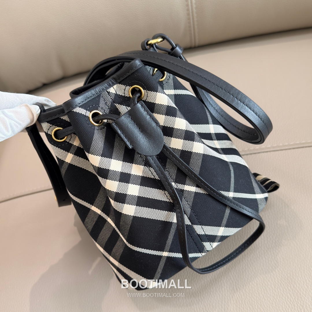 Burberry 057155 Twill Bucket Cotton Bag 버버리 057155 트윌 버킷 코튼 20cm 12