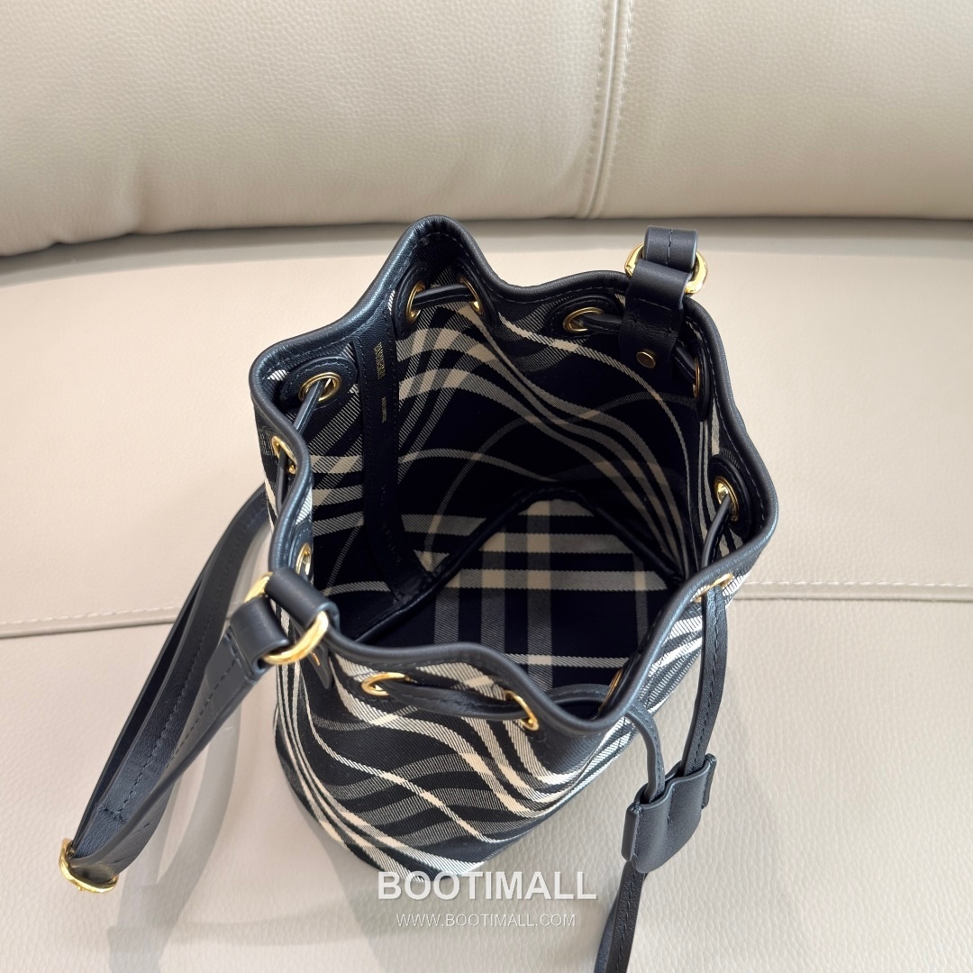 Burberry 057155 Twill Bucket Cotton Bag 버버리 057155 트윌 버킷 코튼 20cm 15
