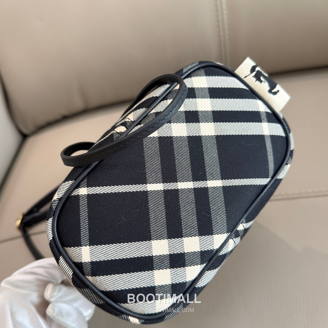 Burberry 057155 Twill Bucket Cotton Bag 버버리 057155 트윌 버킷 코튼 20cm 18