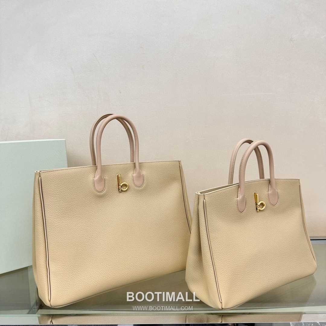 Burberry EKD B-Clasp Tote Grained Calfskin Black Bag 버버리 EKD B-클라스프 토트 575190 그레인드 카프스킨 블랙 35.5cm 3