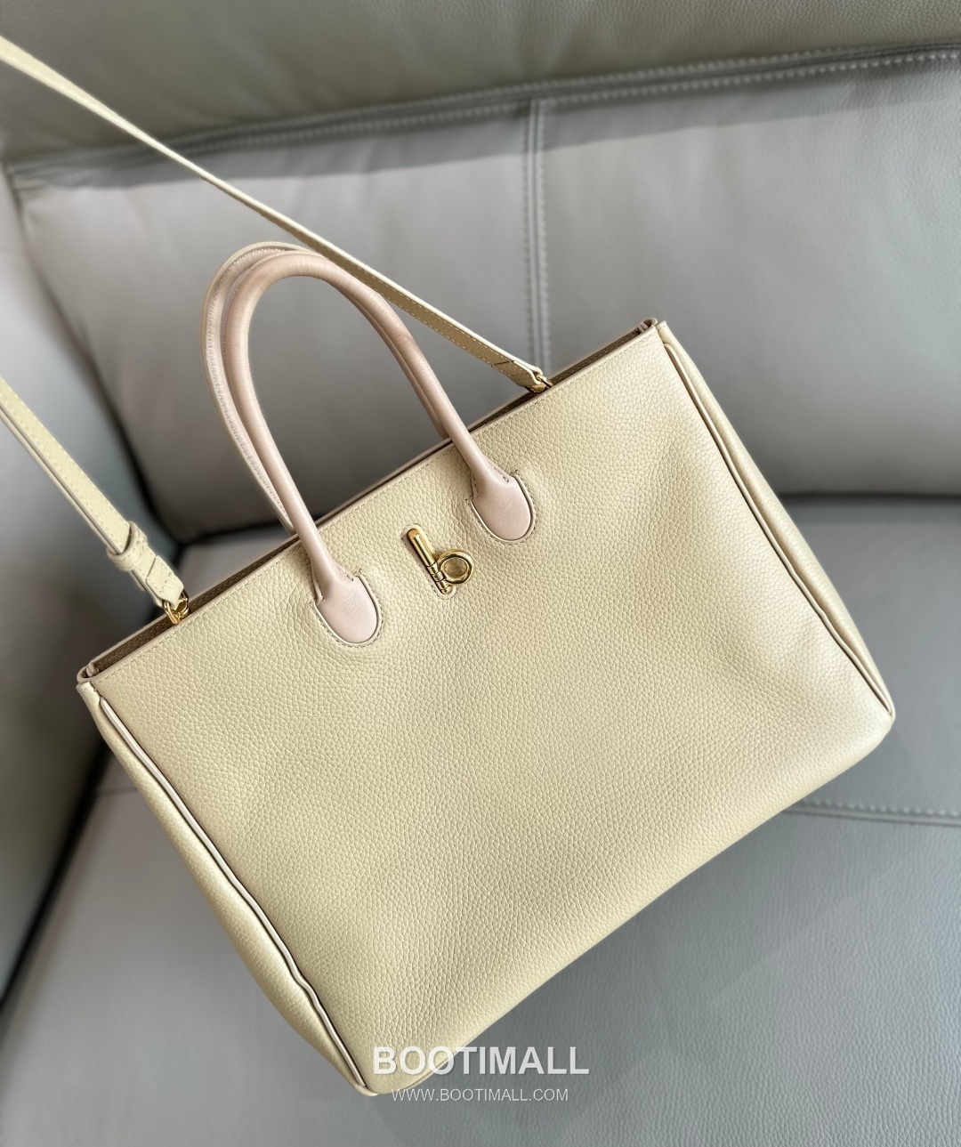 Burberry EKD B-Clasp Tote Grained Calfskin Black Bag 버버리 EKD B-클라스프 토트 575190 그레인드 카프스킨 블랙 35.5cm 12