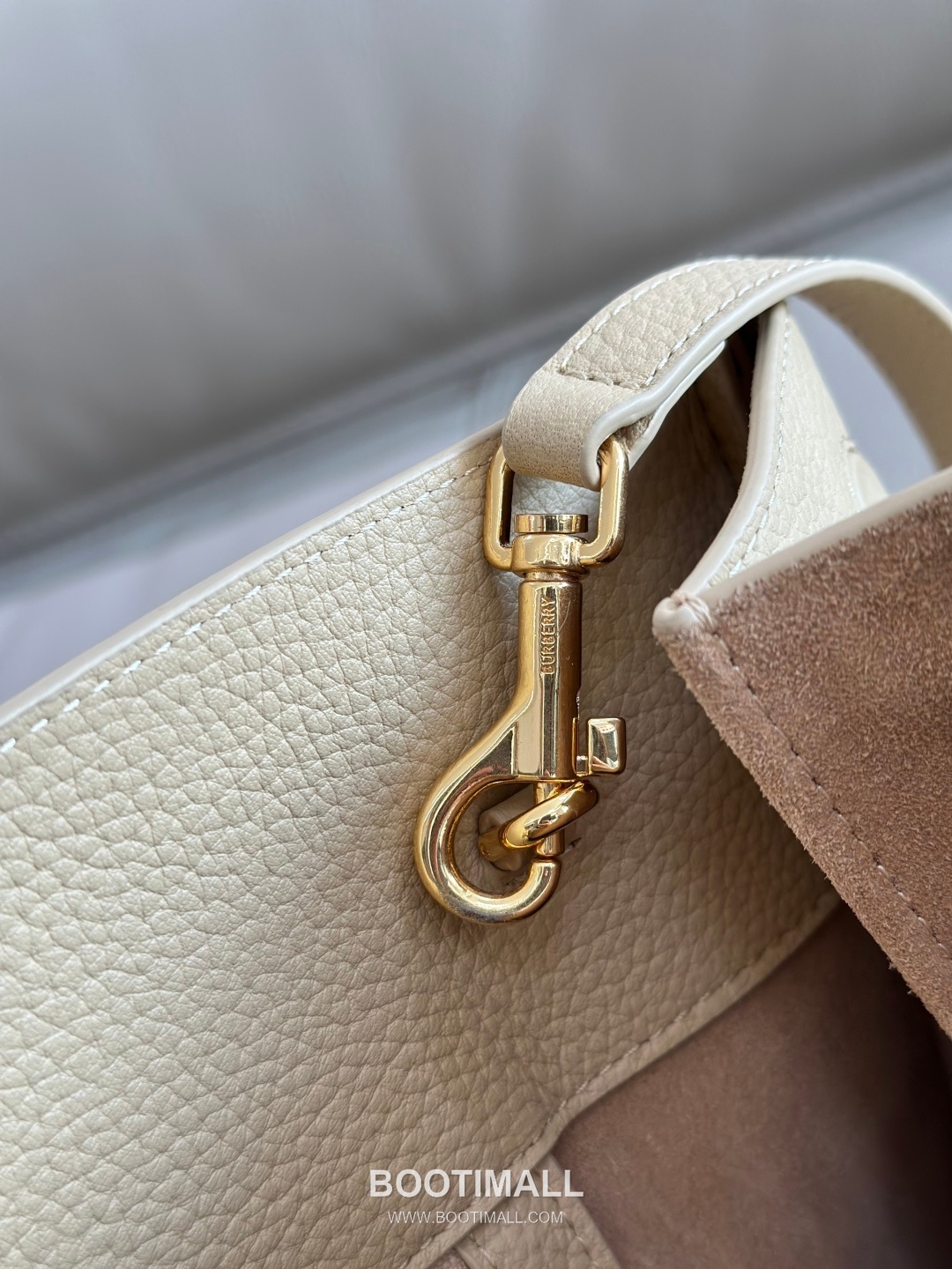 Burberry EKD B-Clasp Tote Grained Calfskin Black Bag 버버리 EKD B-클라스프 토트 575190 그레인드 카프스킨 블랙 35.5cm 16