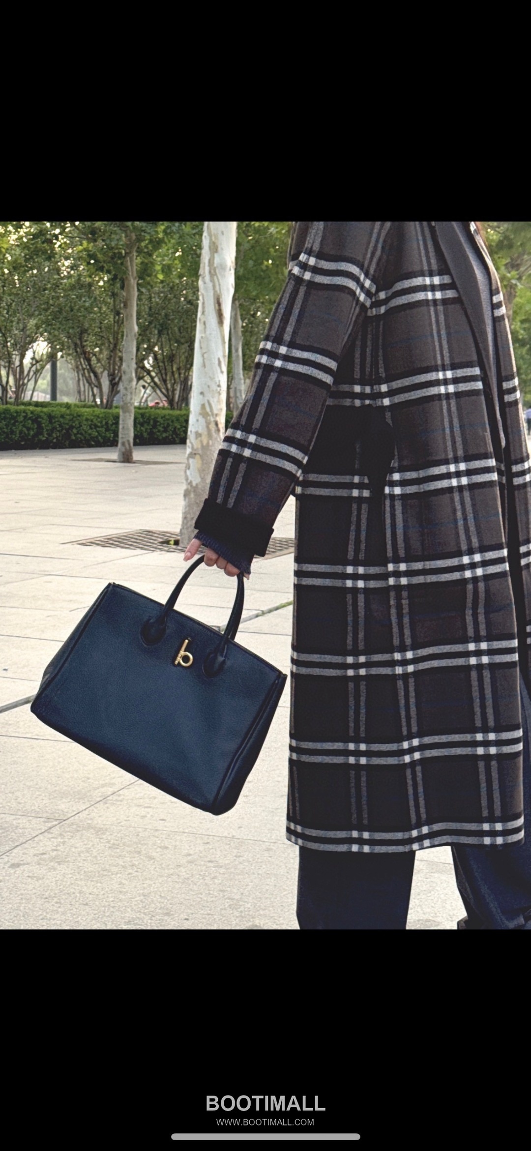 Burberry EKD B-Clasp Tote Grained Calfskin Black Bag 버버리 EKD B-클라스프 토트 575190 그레인드 카프스킨 블랙 35.5cm 1