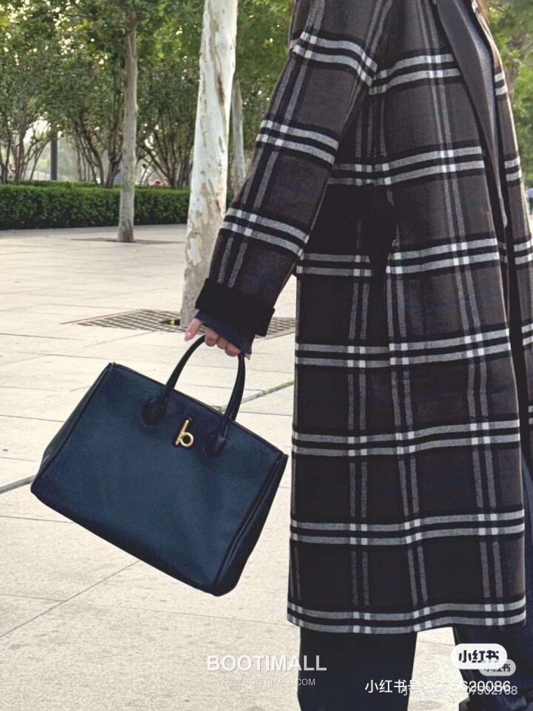 Burberry EKD B-Clasp Tote 401183 Grained Calfskin Bag 버버리 EKD B-클라스프 토트 401183 그레인드 카프스킨 30cm 4