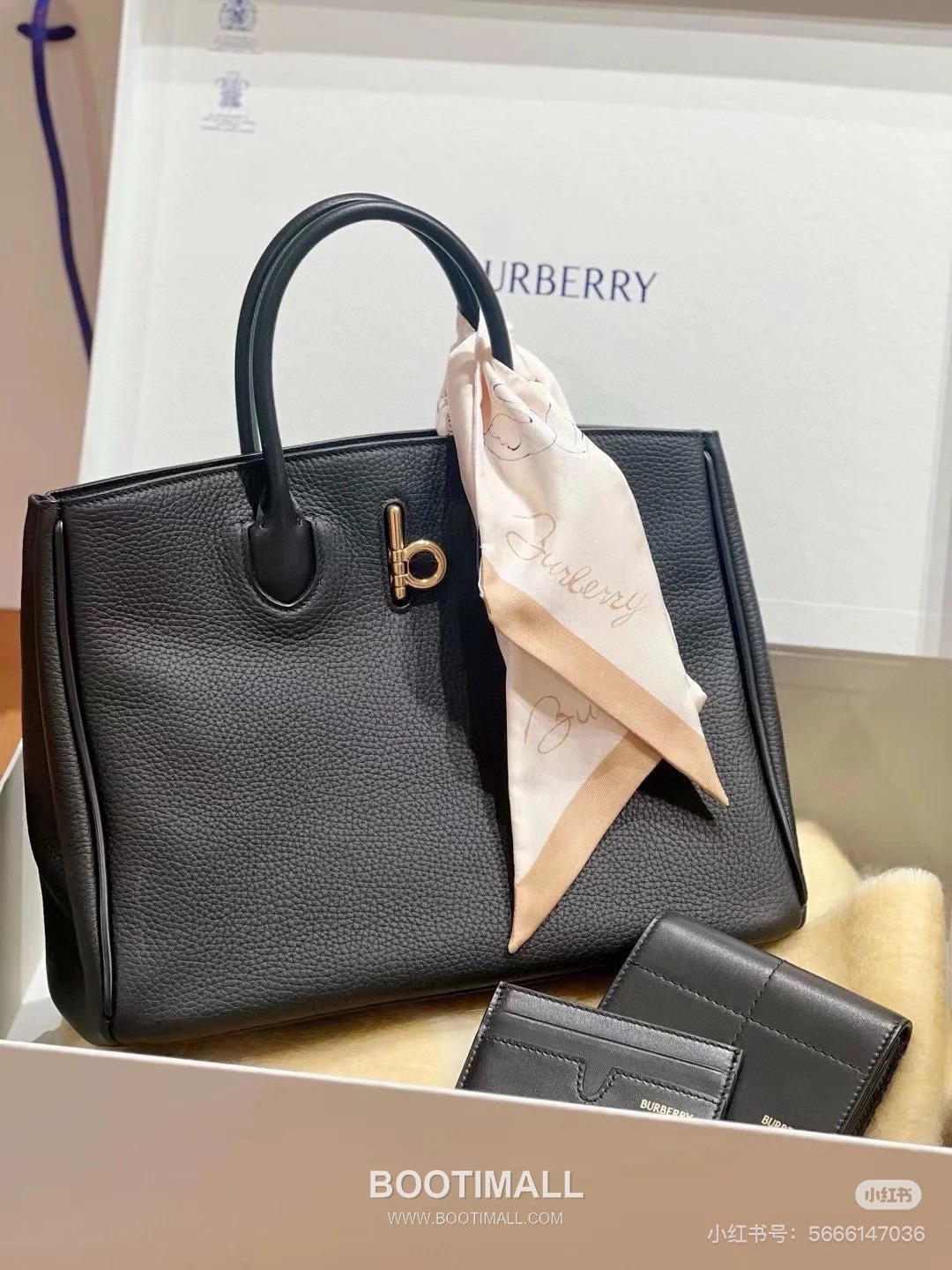 Burberry EKD B-Clasp Tote 401183 Grained Calfskin Bag 버버리 EKD B-클라스프 토트 401183 그레인드 카프스킨 30cm 9