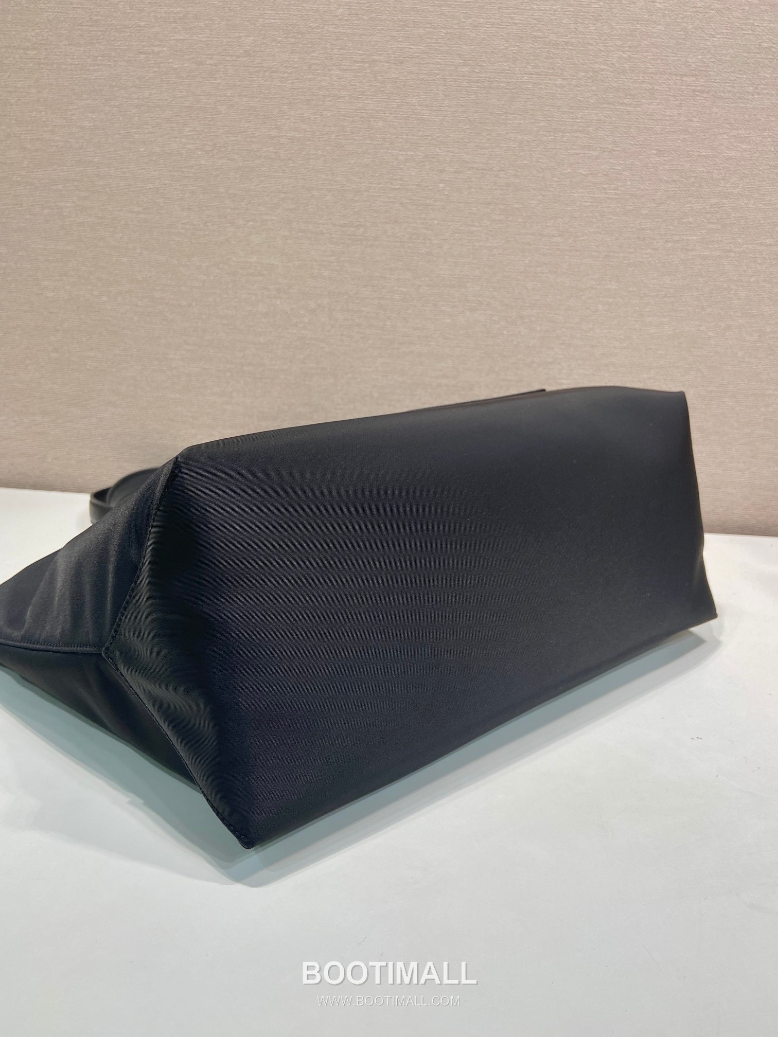 Prada Re-Nylon Crescent Recycled Nylon Shoulder Bag 프라다 리나일론 크레센트 1BH222 재생 나일론 숄더백 30cm 6