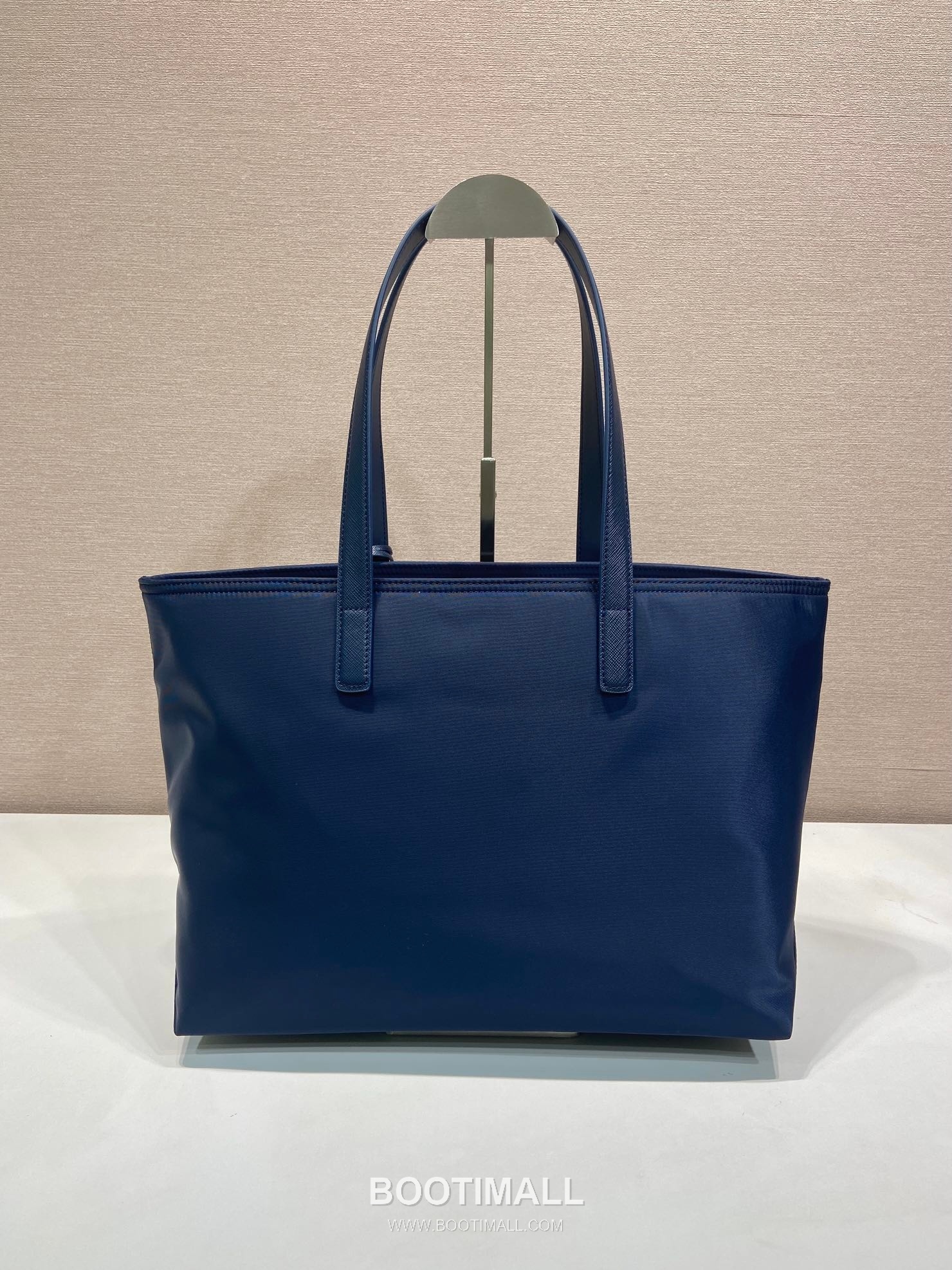 Prada Re-Nylon Saffiano Handle Recycled Nylon Tote Bag 프라다 1BG555 리나일론 사피아노 핸들 리사이클 나일론 토트백 35cm 4