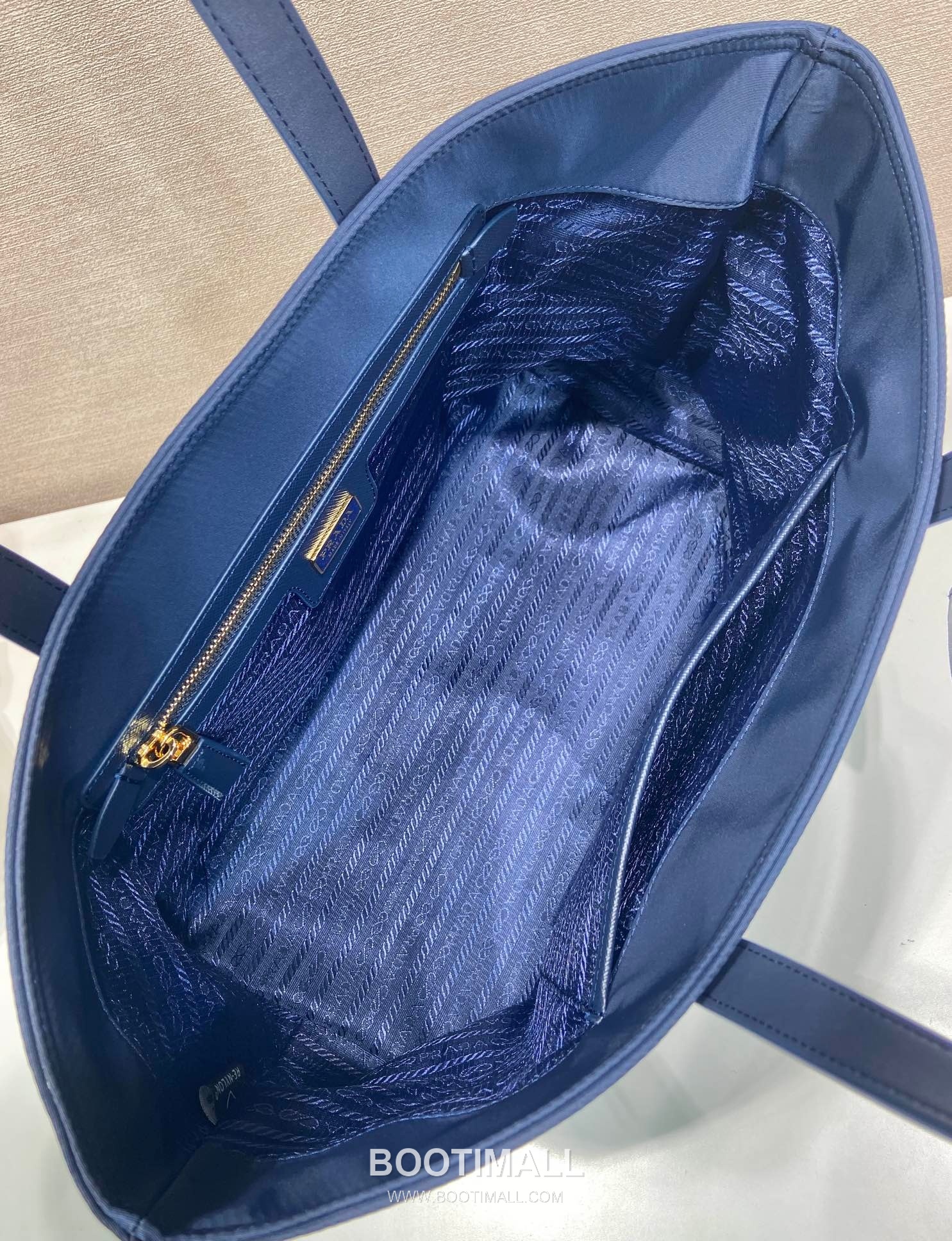 Prada Re-Nylon Saffiano Handle Recycled Nylon Tote Bag 프라다 1BG555 리나일론 사피아노 핸들 리사이클 나일론 토트백 35cm 8