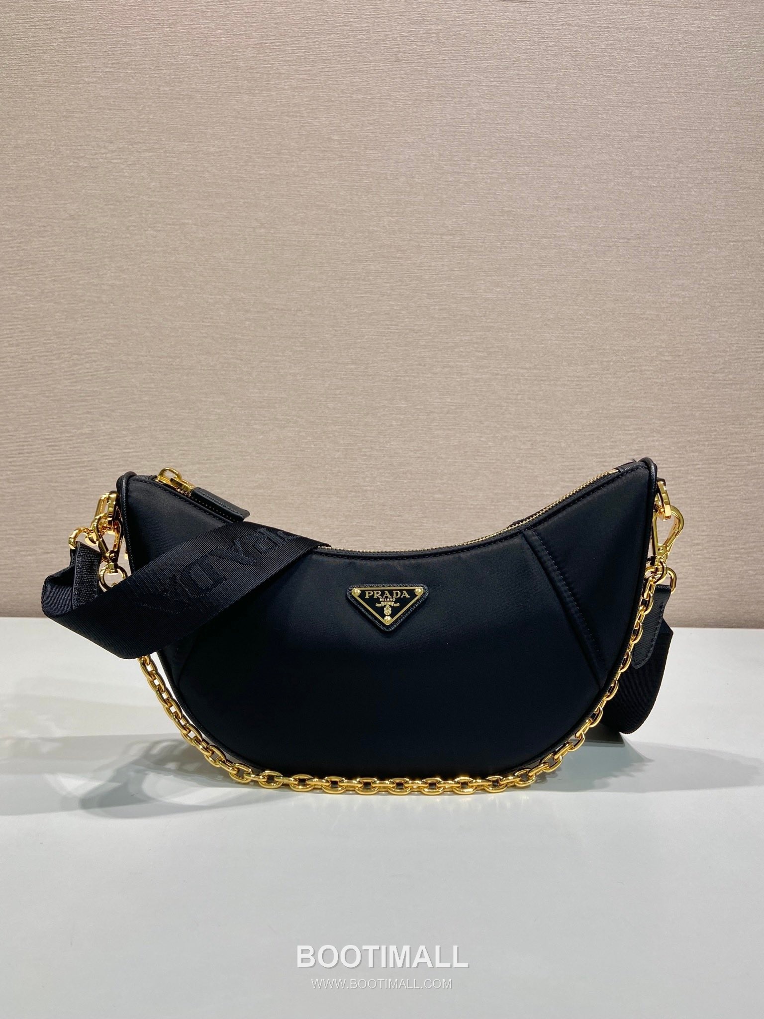 Prada Re-Nylon Crescent Recycled Nylon Shoulder Bag 프라다 리나일론 크레센트 1BH222 재생 나일론 숄더백 30cm 1