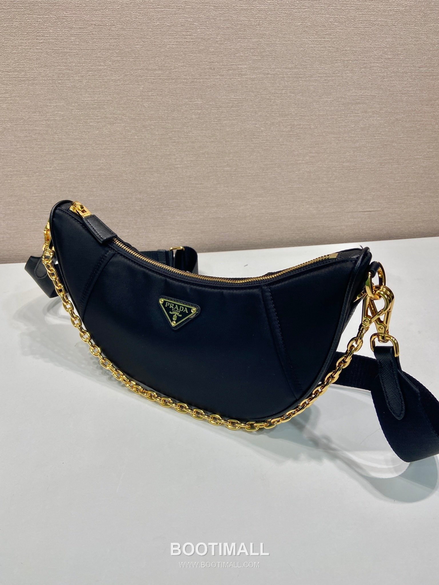 Prada Re-Nylon Crescent Recycled Nylon Shoulder Bag 프라다 리나일론 크레센트 1BH222 재생 나일론 숄더백 30cm 2