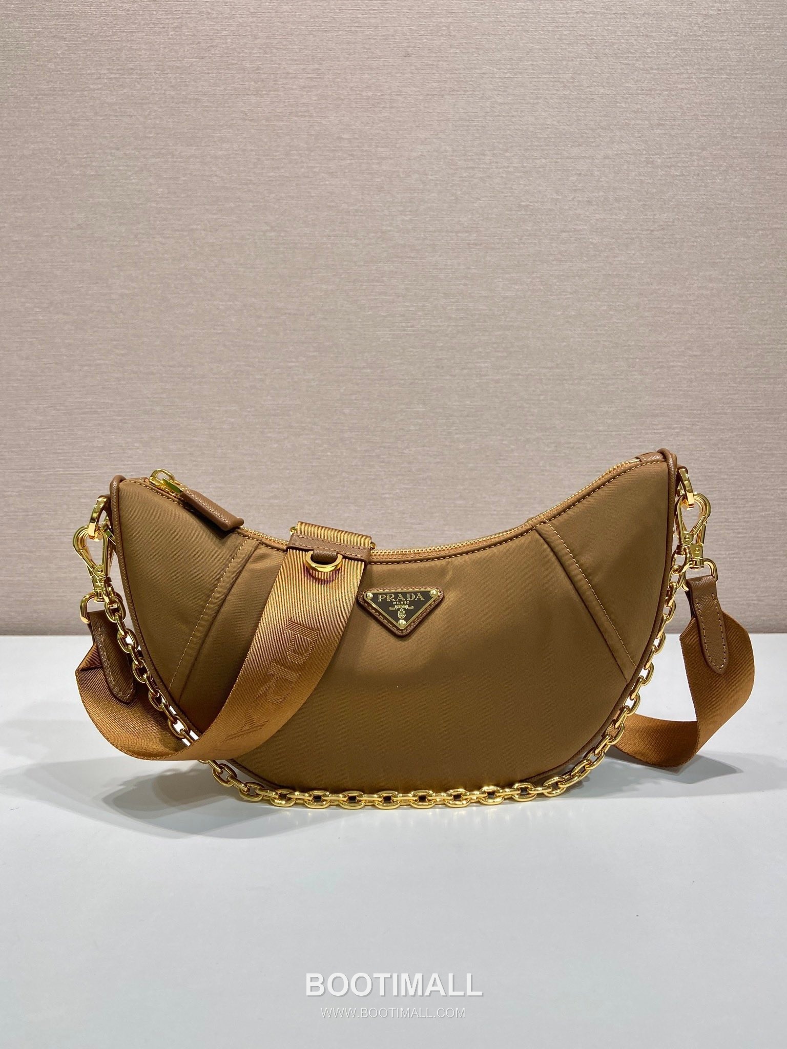 Prada Re-Nylon Crescent Recycled Nylon Shoulder Bag 프라다 리나일론 크레센트 1BH222 재생 나일론 숄더백 30cm 1