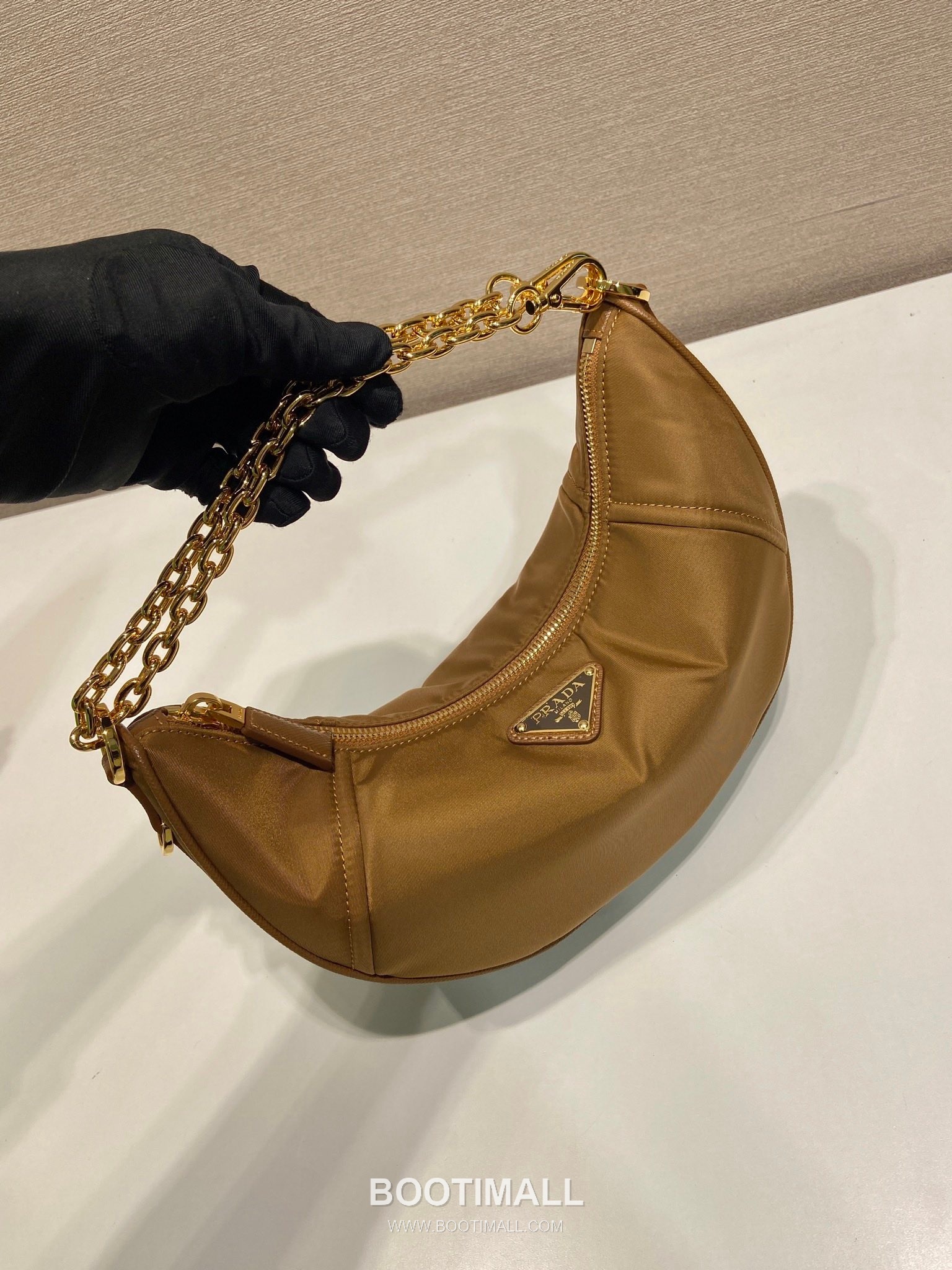 Prada Re-Nylon Crescent Recycled Nylon Shoulder Bag 프라다 리나일론 크레센트 1BH222 재생 나일론 숄더백 30cm 4