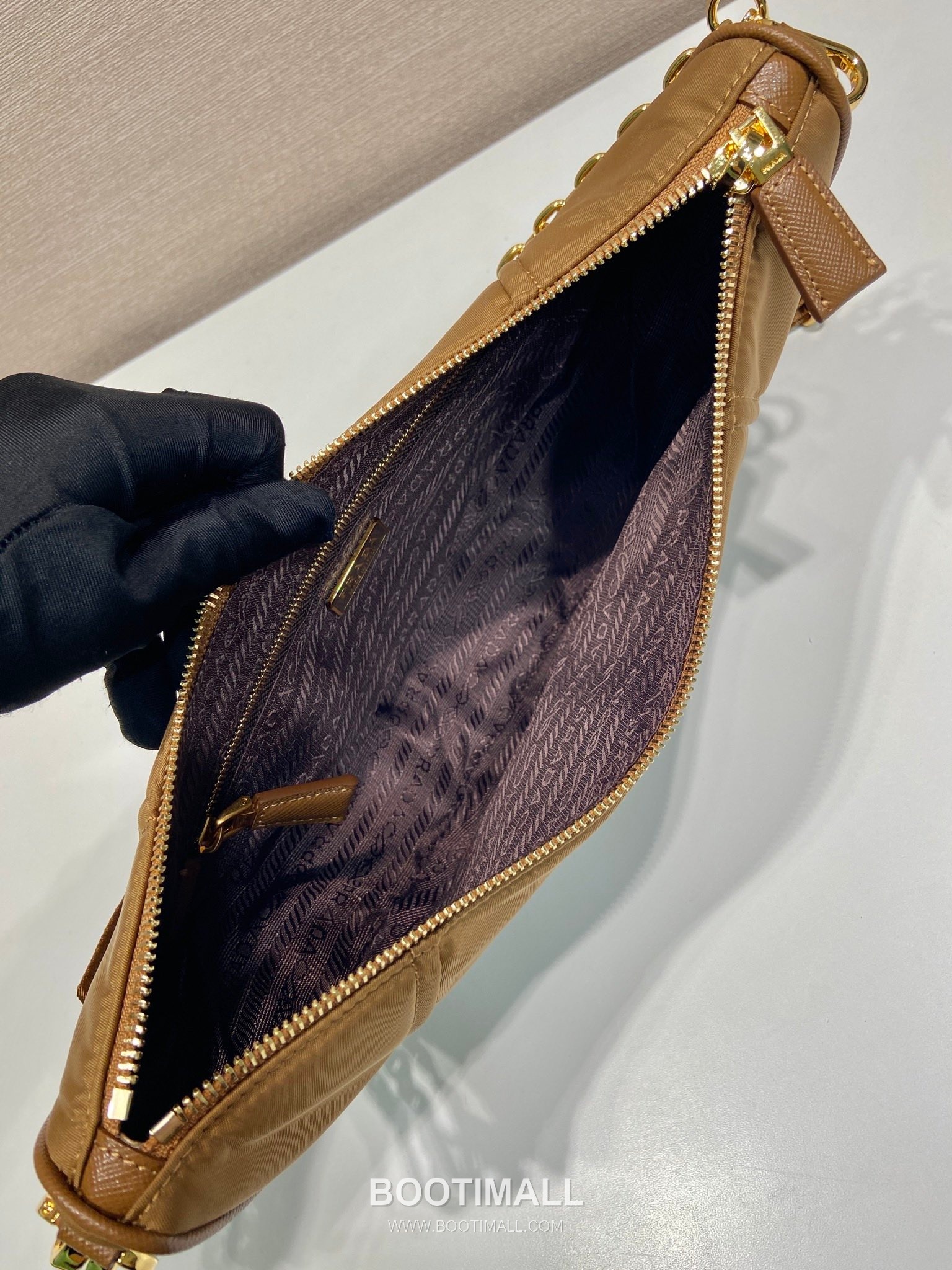 Prada Re-Nylon Crescent Recycled Nylon Shoulder Bag 프라다 리나일론 크레센트 1BH222 재생 나일론 숄더백 30cm 8