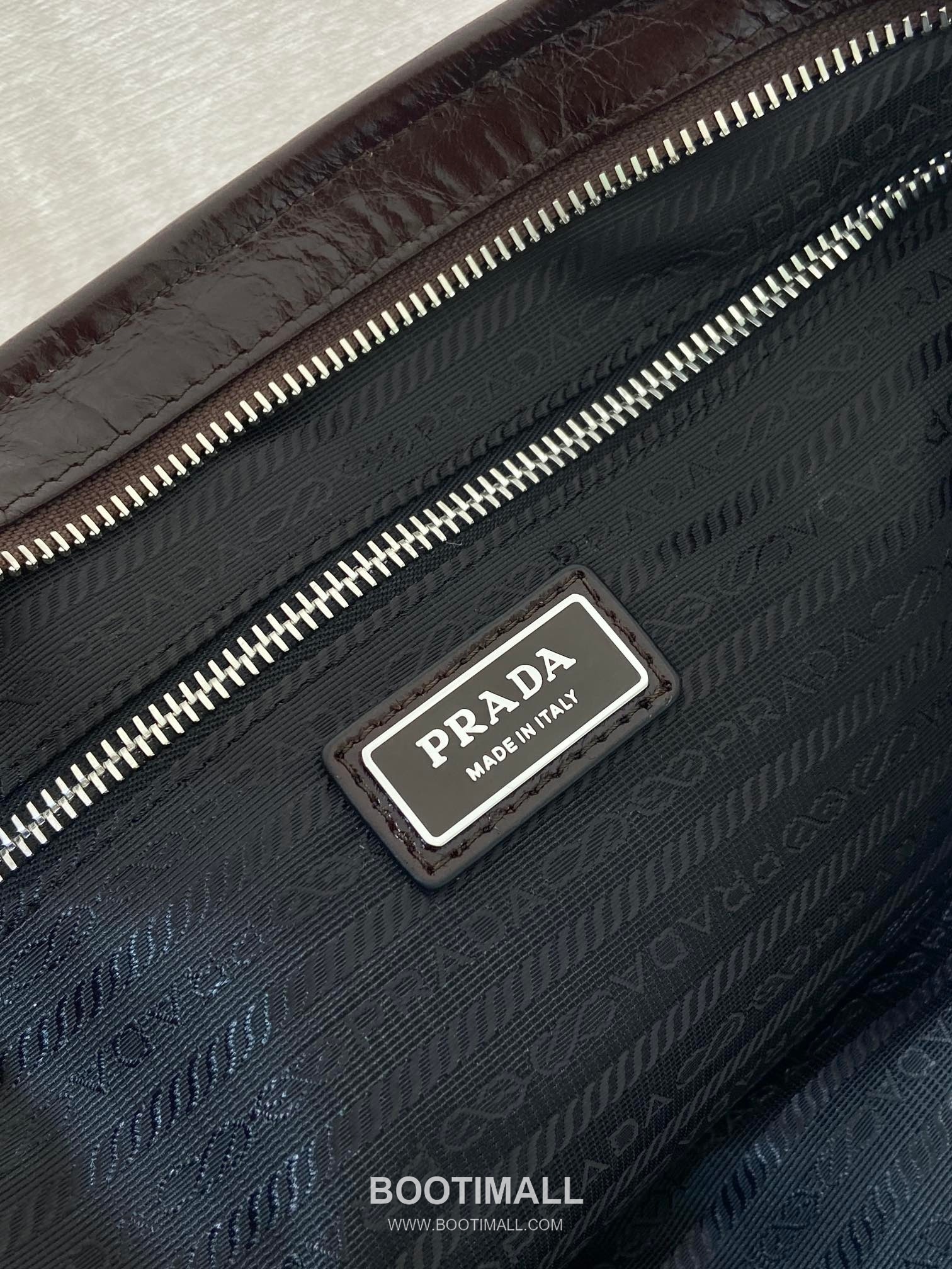 Prada LusSolf Oiled Waxed Leather Top Handle Bag 프라다 루스솔프 2VG128 오일드 왁스 레더 탑핸들백 50cm 9
