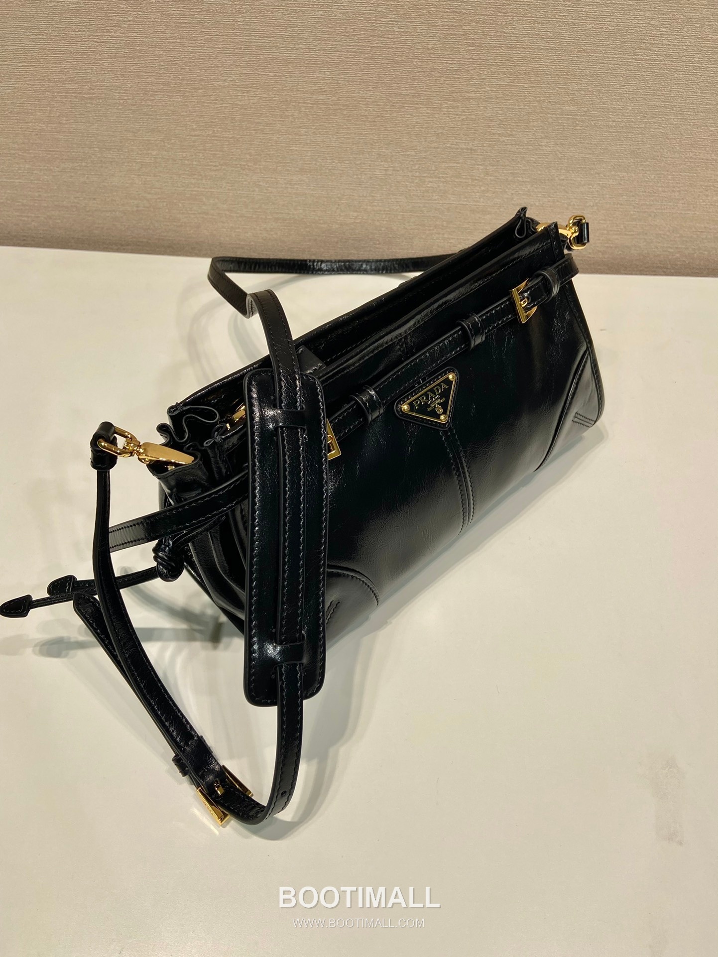 Prada LusSolf Oiled Waxed Leather Crossbody Bag 프라다 루스솔프 1BA215 오일드 왁스 레더 크로스백 26cm 2