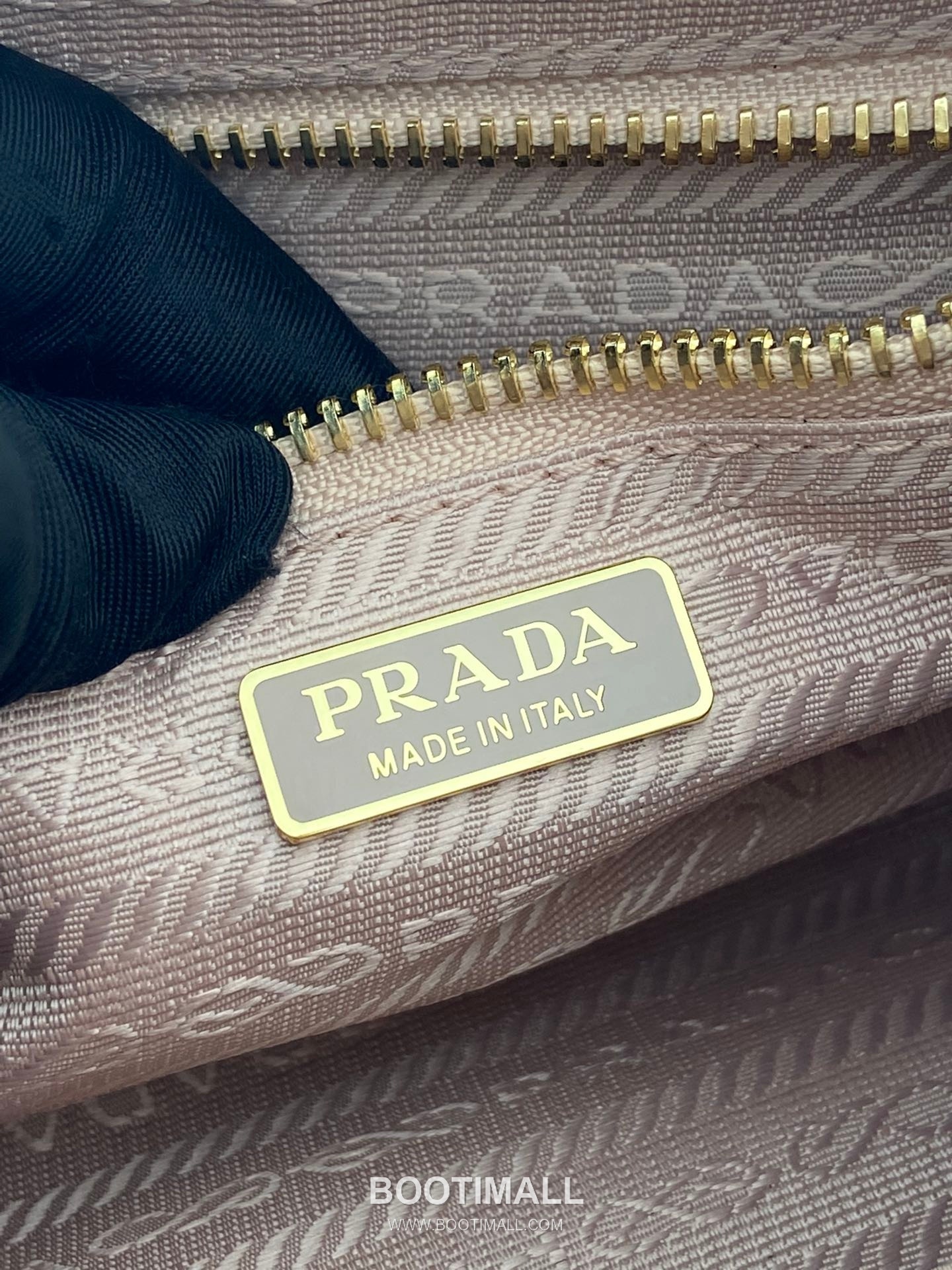 Prada LusSolf Oiled Waxed Leather Crossbody Bag 프라다 루스솔프 1BA215 오일드 왁스 레더 크로스백 26cm 9