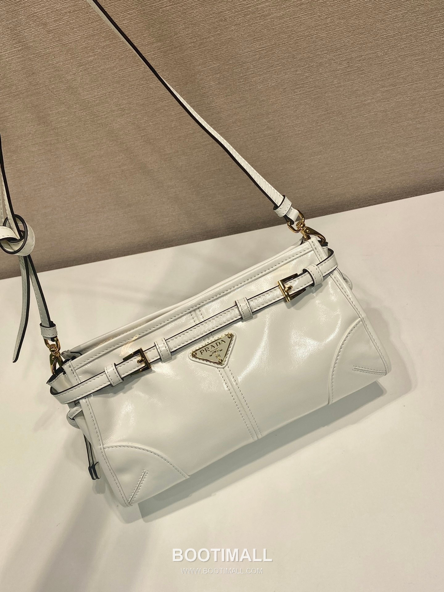 Prada LusSolf Oiled Waxed Leather Crossbody Bag 프라다 루스솔프 1BA215 오일드 왁스 레더 크로스백 26cm 3