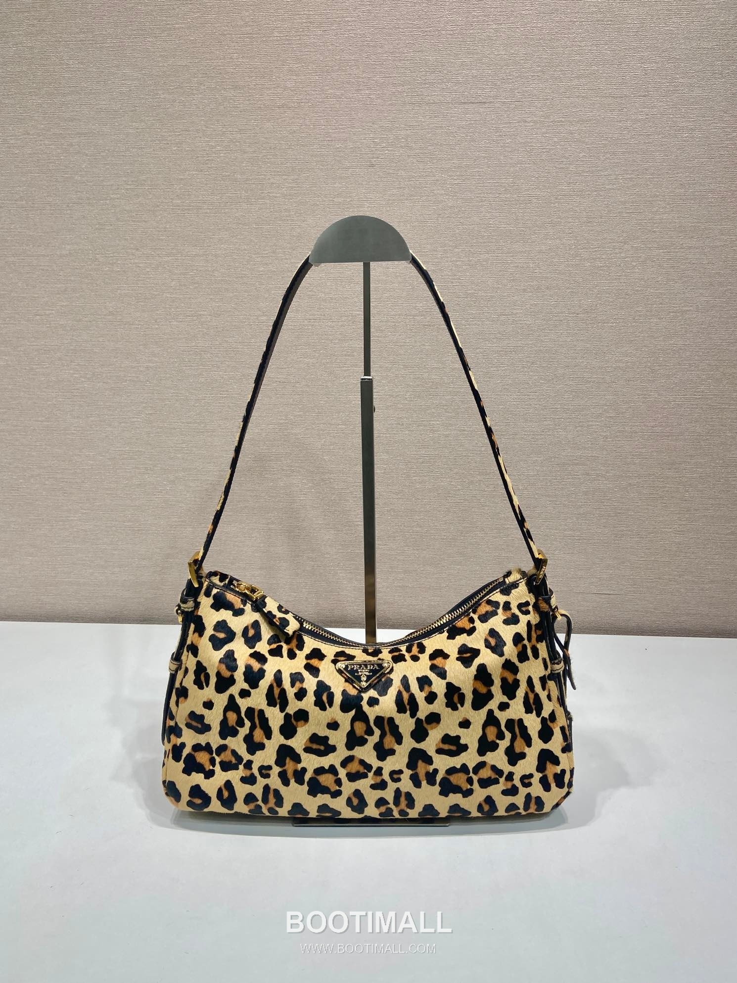 Prada Aimee Leopard Print Printed Fabric Hobo Bag 프라다 에이미 레오파드 프린트 1BC229 패브릭 호보백 31cm 1