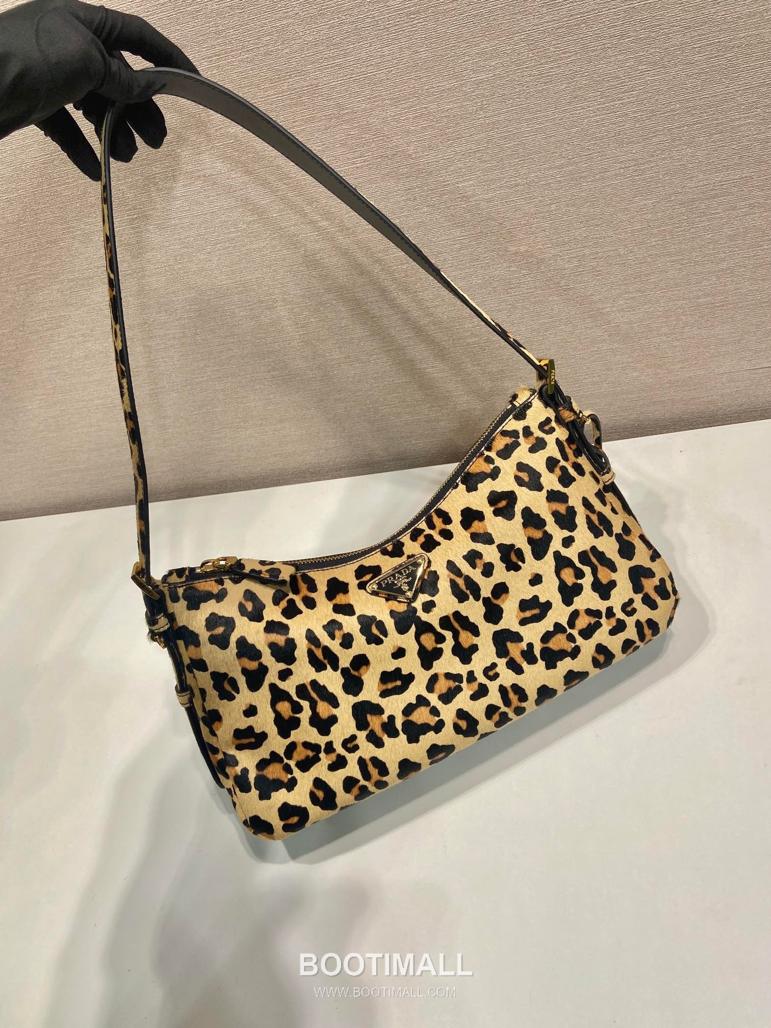 Prada Aimee Leopard Print Printed Fabric Hobo Bag 프라다 에이미 레오파드 프린트 1BC229 패브릭 호보백 31cm 3