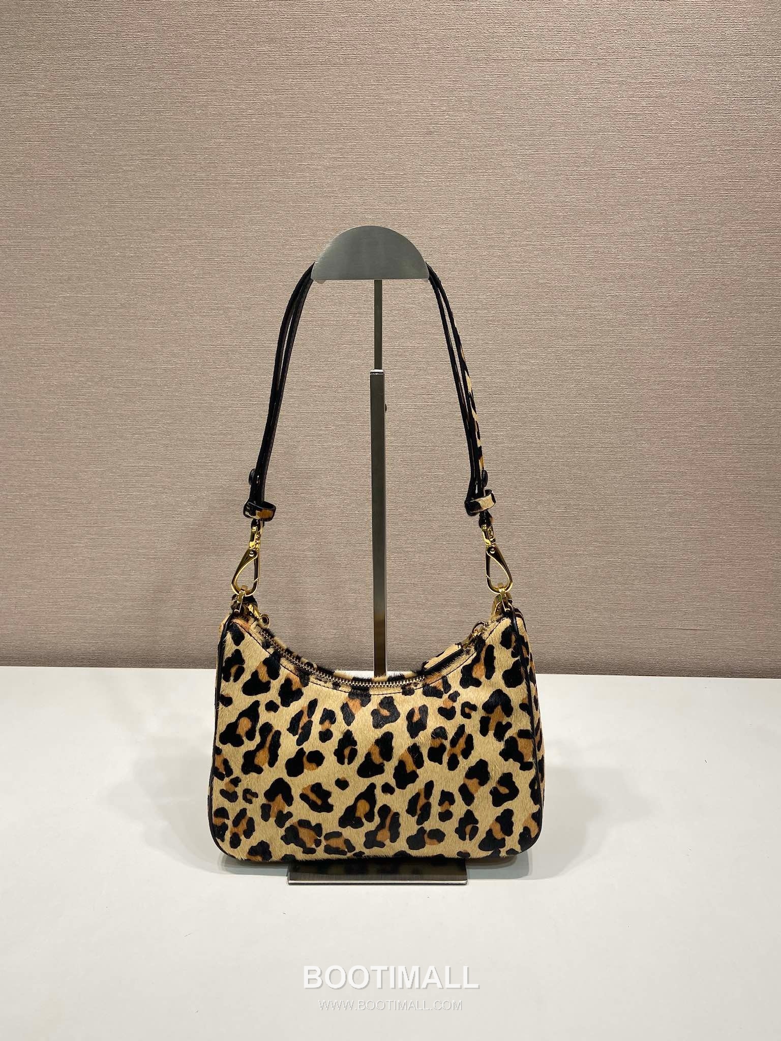 Prada Arqué Leopard Print Leather Brown Hobo Bag 프라다 1BC204 아르케 레오파드 프린트 가죽 브라운 호보백 23cm 4