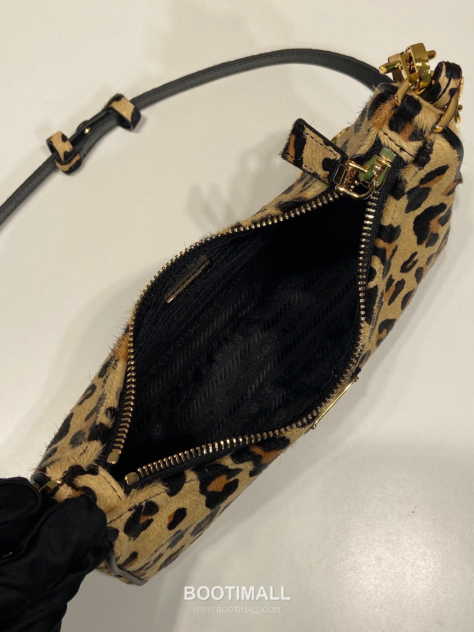 Prada Arqué Leopard Print Leather Brown Hobo Bag 프라다 1BC204 아르케 레오파드 프린트 가죽 브라운 호보백 23cm 8