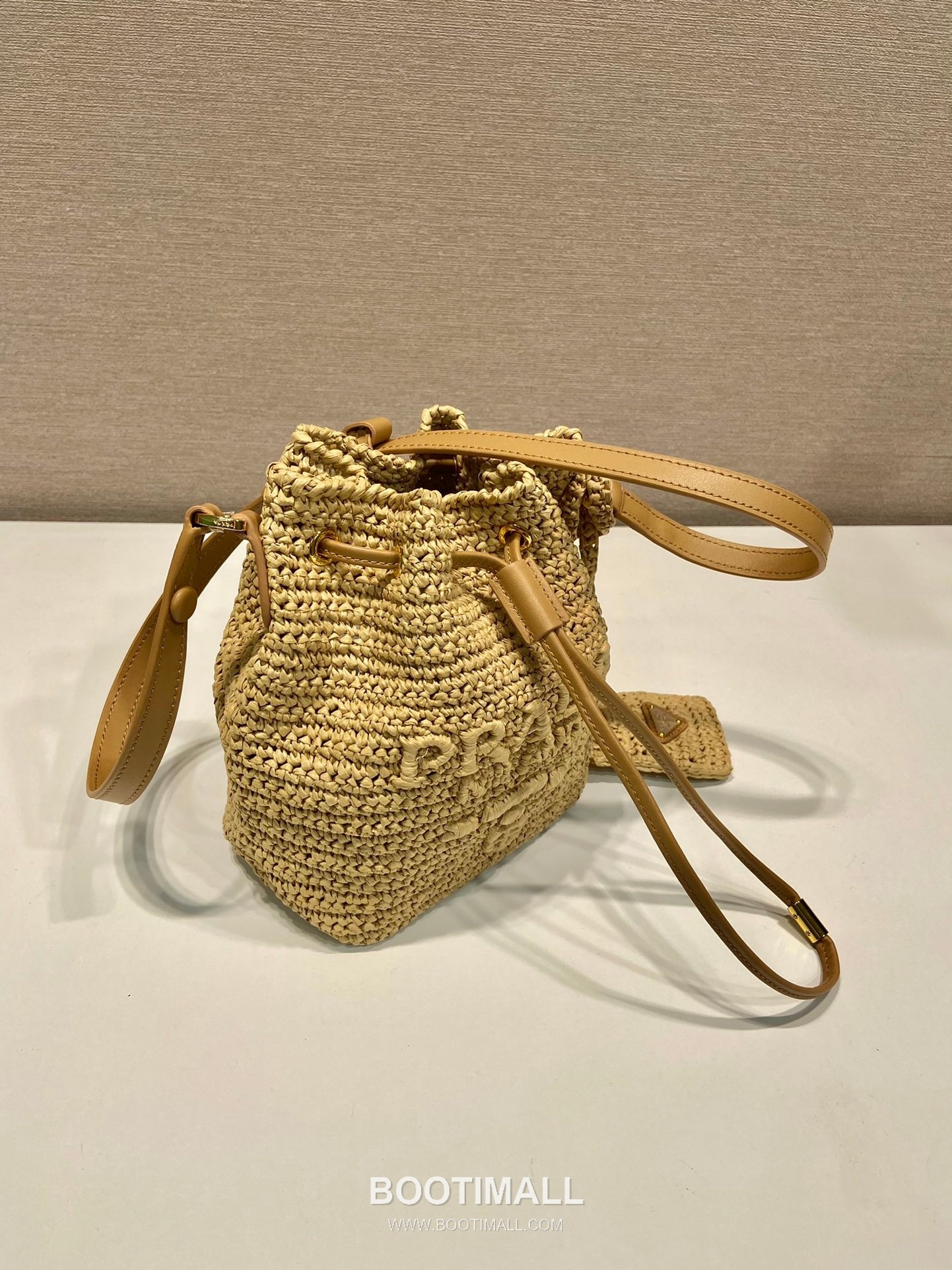 Prada Raffia Woven Bucket Bag 1BE068 프라다 라피아 위빙 버킷백 19cm 3