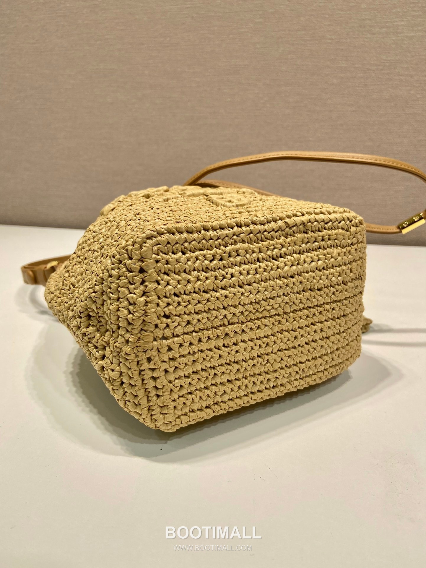Prada Raffia Woven Bucket Bag 1BE068 프라다 라피아 위빙 버킷백 19cm 6