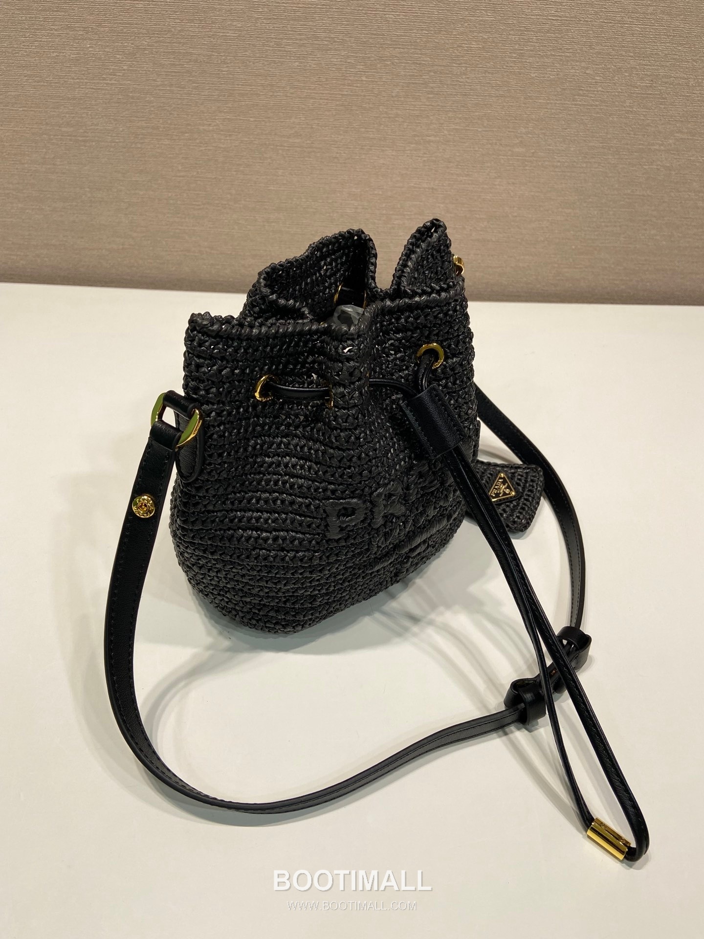 Prada Raffia Woven Bucket Bag 1BE068 프라다 라피아 위빙 버킷백 19cm 3