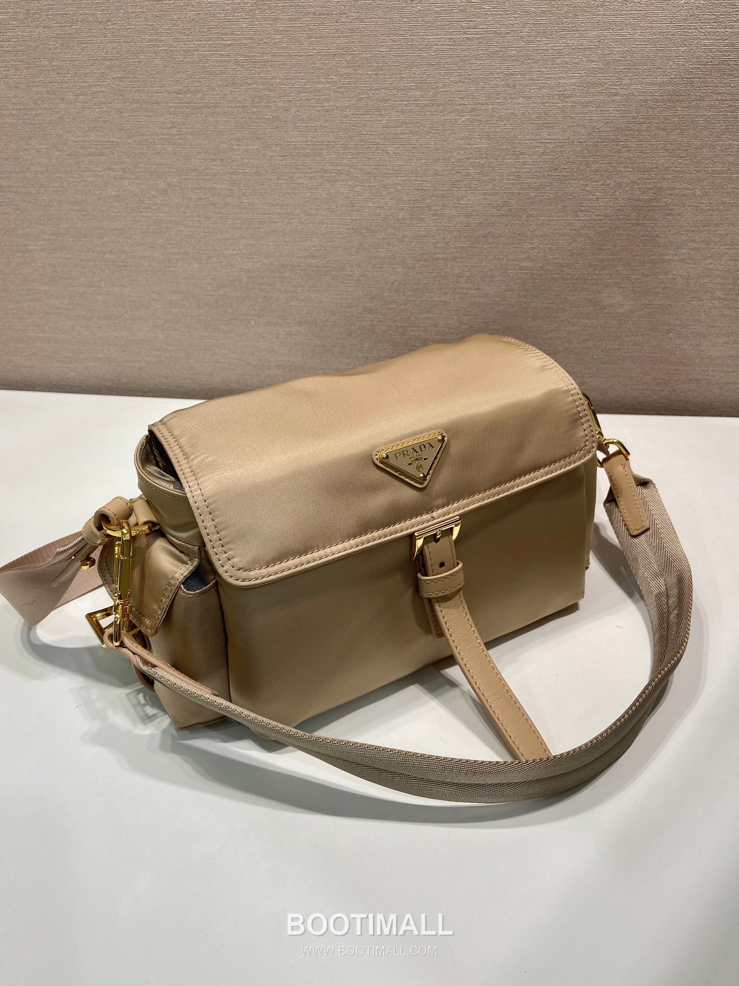 Prada Re-Nylon Messenger Recycled Nylon Black Bag 프라다 1BD394 리나일론 메신저 리사이클 나일론 블랙 30cm 2