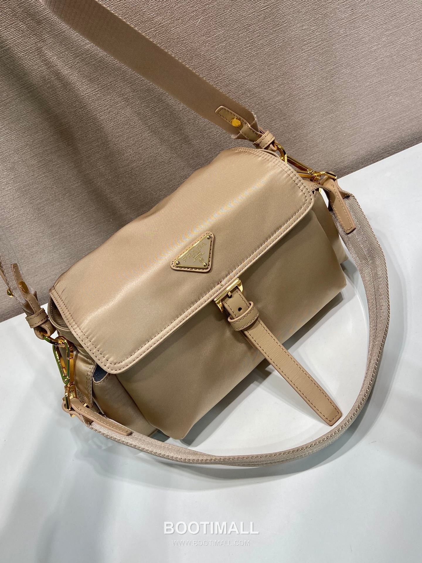 Prada Re-Nylon Messenger Recycled Nylon Black Bag 프라다 1BD394 리나일론 메신저 리사이클 나일론 블랙 30cm 3