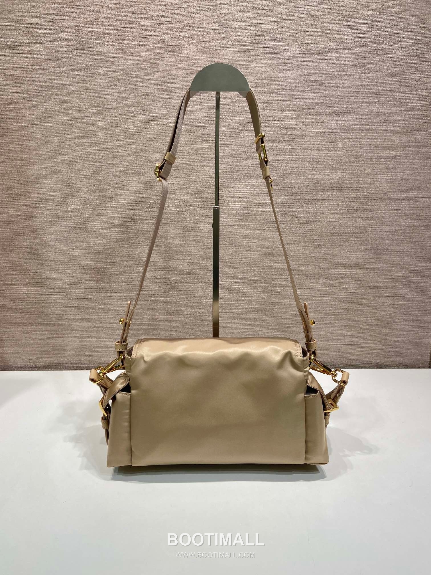 Prada Re-Nylon Messenger Recycled Nylon Black Bag 프라다 1BD394 리나일론 메신저 리사이클 나일론 블랙 30cm 4