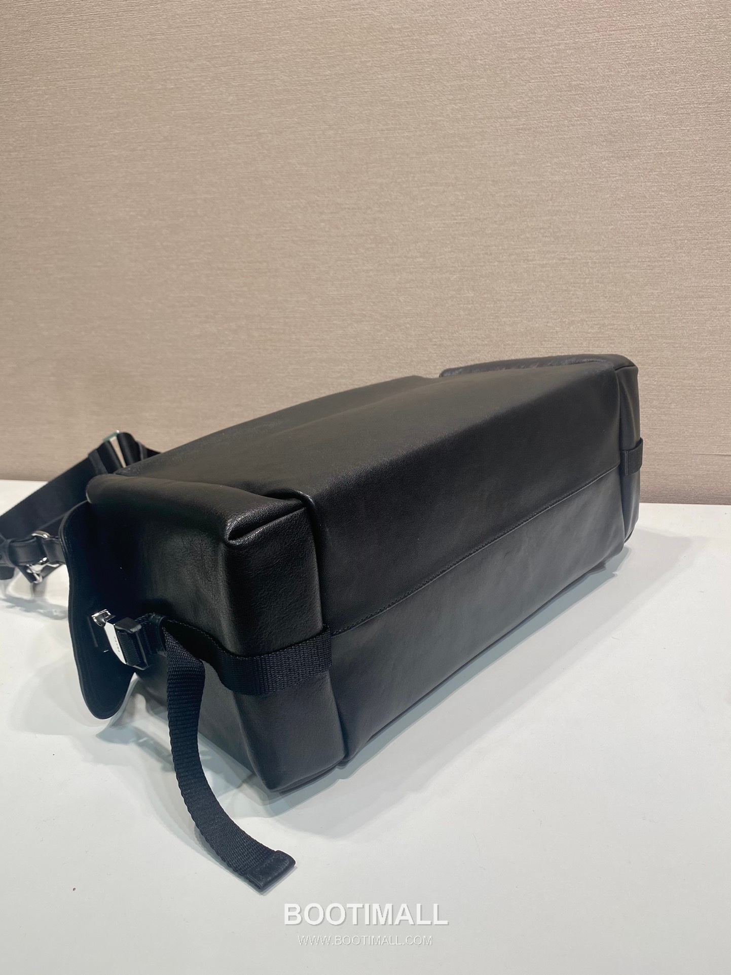 Prada Explore Calfskin Hobo Bag 프라다 익스플로어 2VH204 카프스킨 호보백 43cm 6