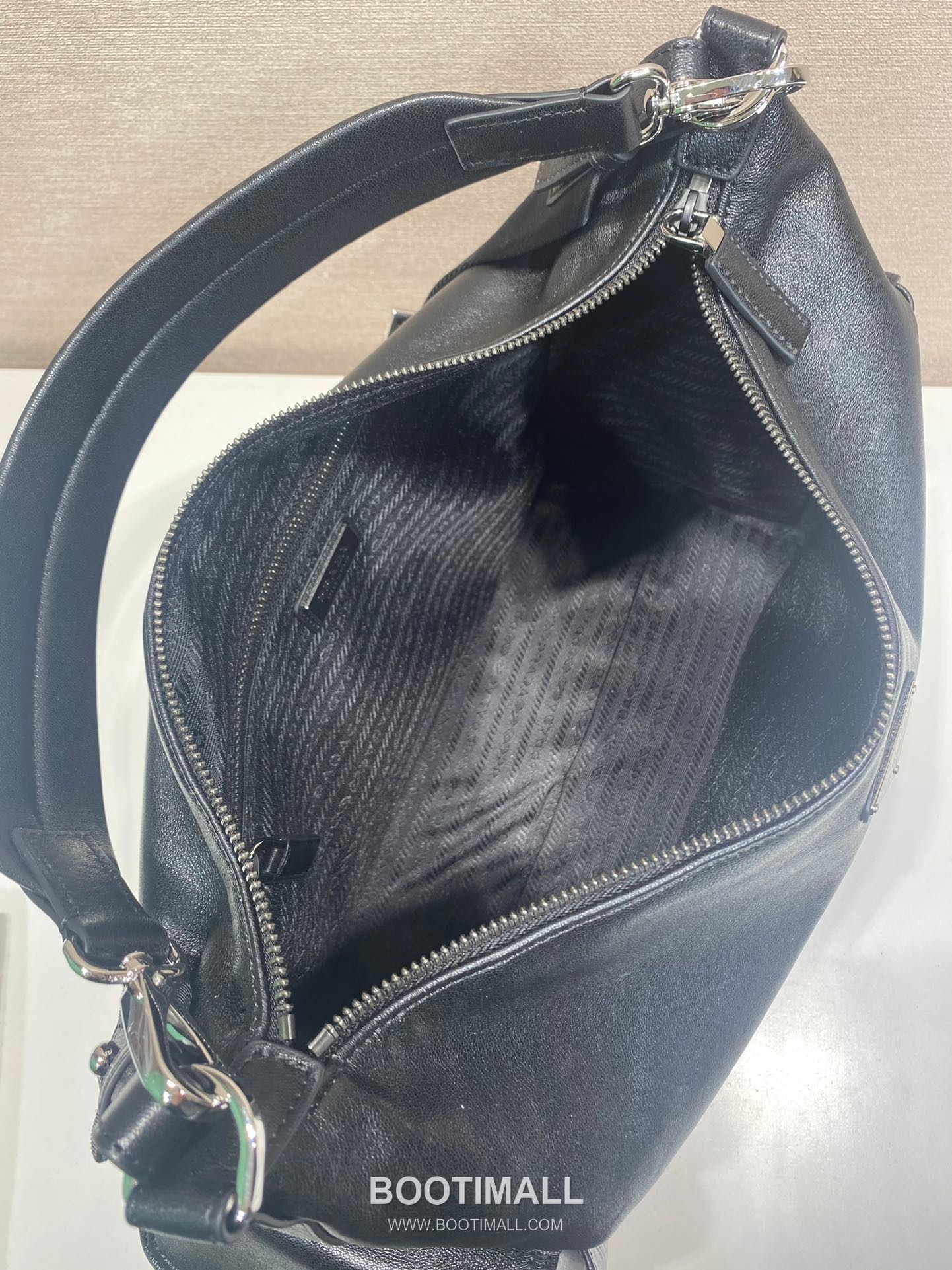 Prada Explore Calfskin Hobo Bag 프라다 익스플로어 2VH204 카프스킨 호보백 43cm 8