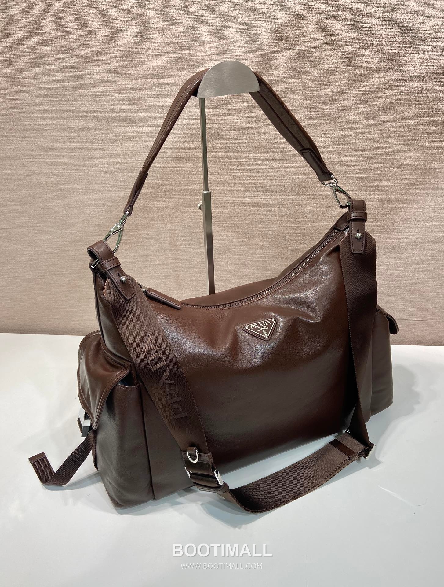 Prada Explore Calfskin Hobo Bag 프라다 익스플로어 2VH204 카프스킨 호보백 43cm 3