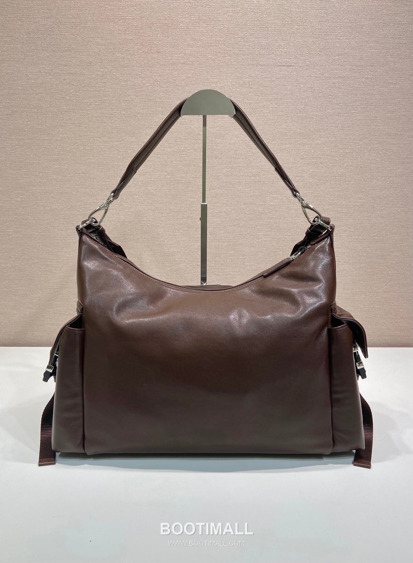 Prada Explore Calfskin Hobo Bag 프라다 익스플로어 2VH204 카프스킨 호보백 43cm 4