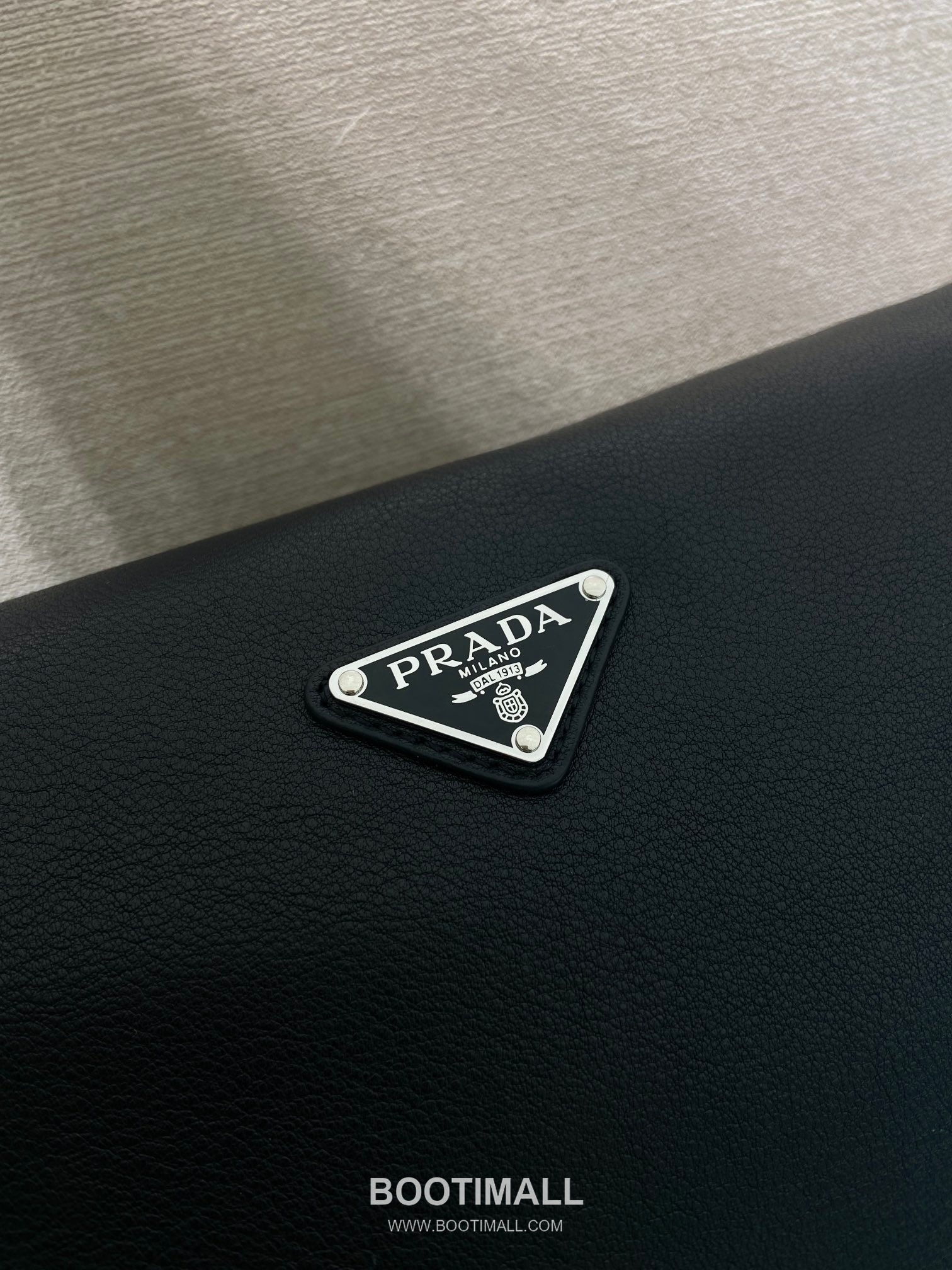 Prada Explore Leather Handbag 프라다 2VH206 익스플로어 레더 숄더백 31cm 7