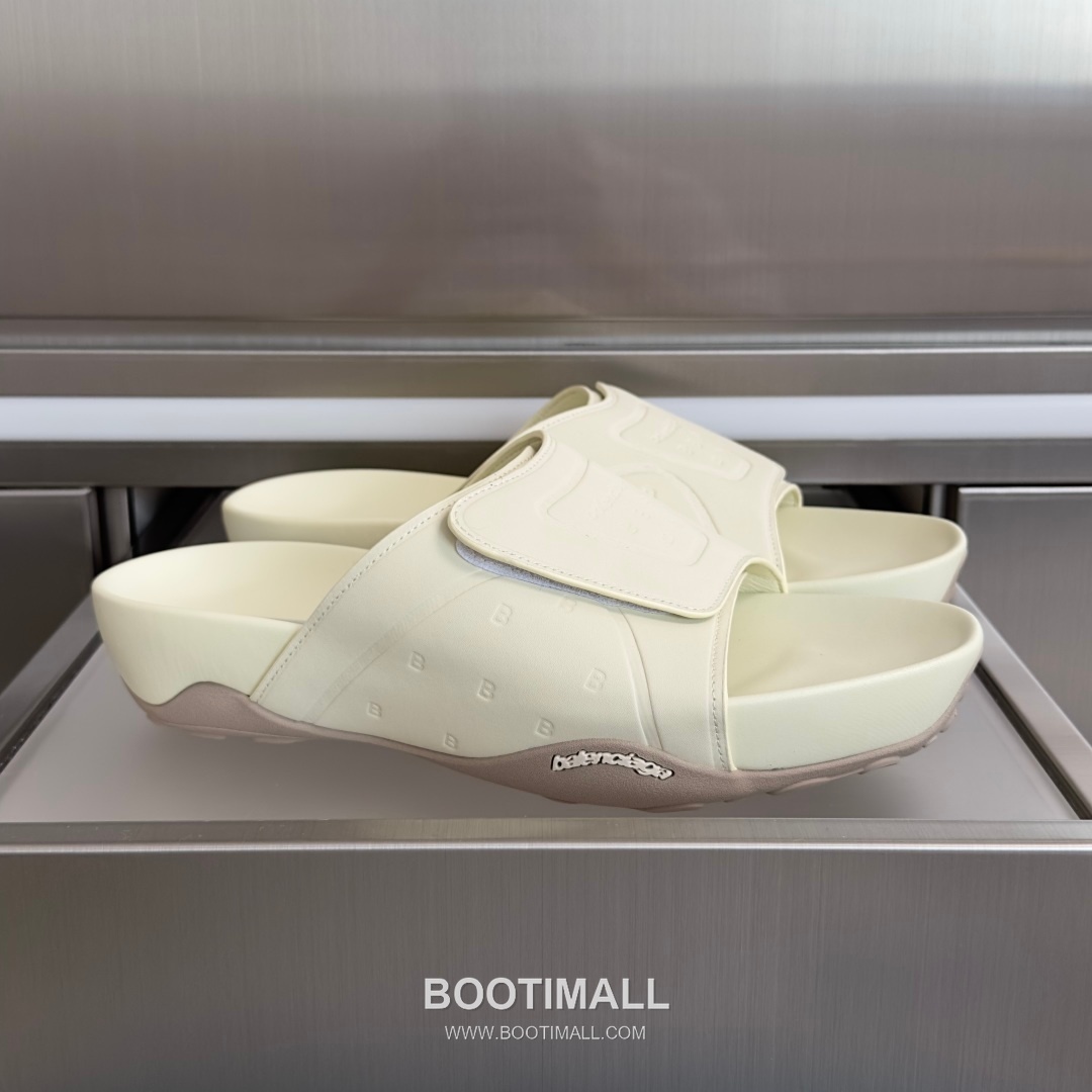 Balenciaga Monday Ultra Retro 3B Leather Textile Black Slides 발렌시아가 먼데이 울트라 레트로 3B 가죽 텍스타일 블랙 슬라이드 1