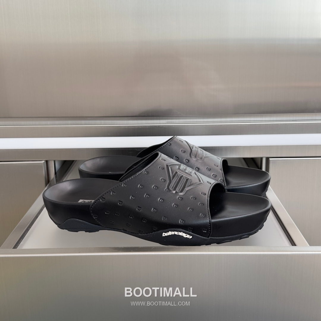 Balenciaga Monday Ultra Retro 3B Leather Textile Black Slides 발렌시아가 먼데이 울트라 레트로 3B 가죽 텍스타일 블랙 슬라이드 1
