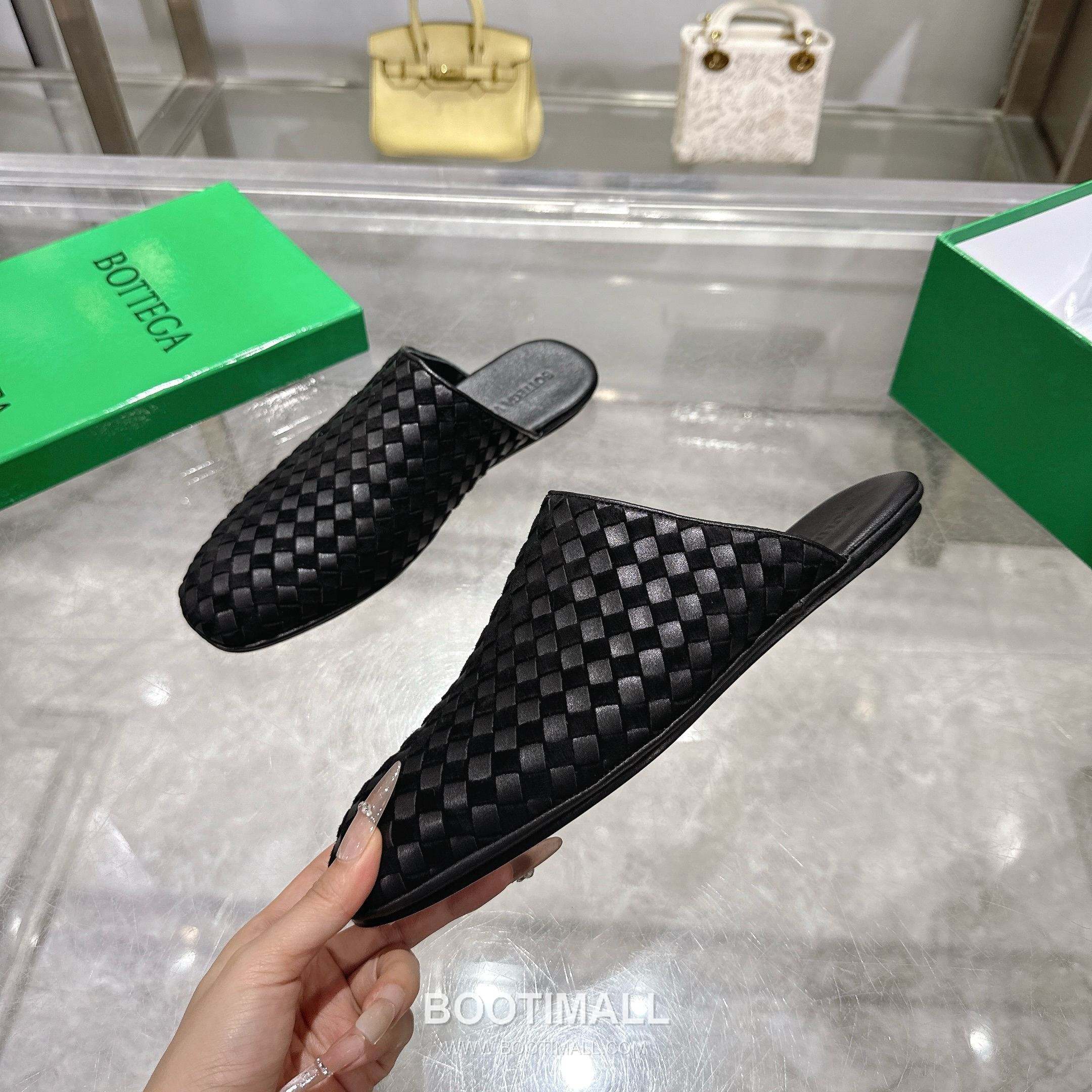 Bottega Veneta Bicolor Intrecciato Square-Toe Leather Black Slides 보테가 베네타 바이컬러 인트레치아토 스퀘어토 가죽 블랙 슬라이드 5