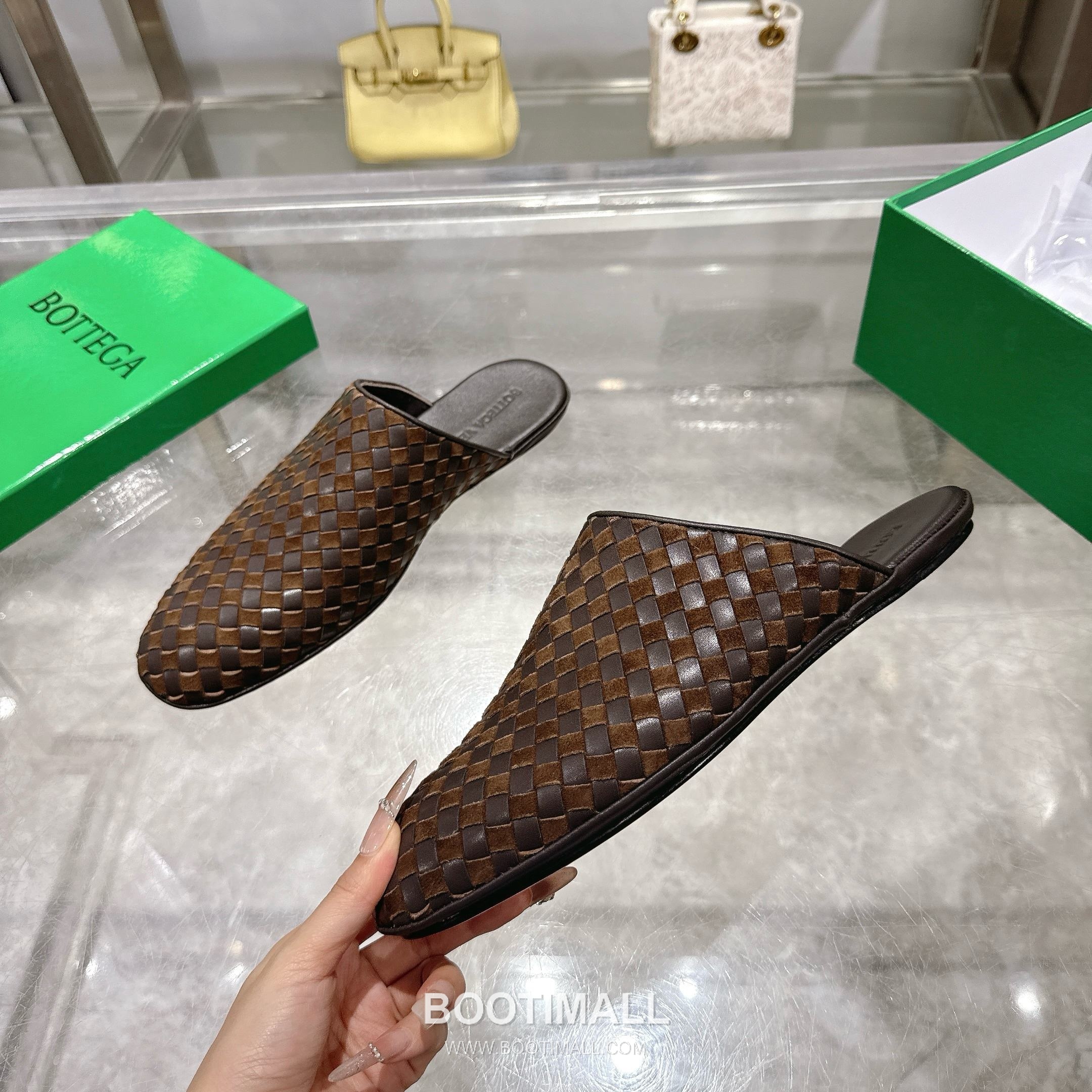 Bottega Veneta Bicolor Intrecciato Square-Toe Leather Black Slides 보테가 베네타 바이컬러 인트레치아토 스퀘어토 가죽 블랙 슬라이드 5