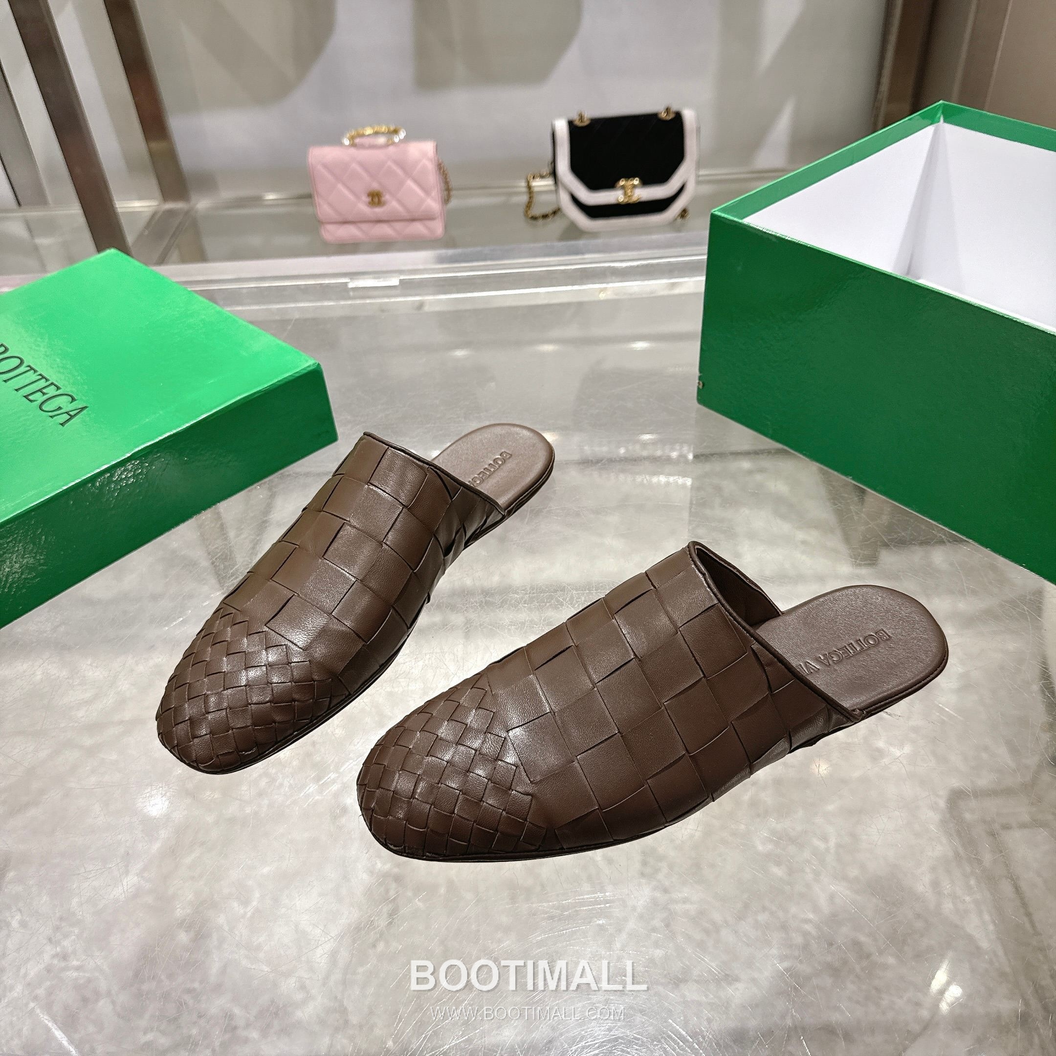 Bottega Veneta Bicolor Intrecciato Square-Toe Leather Black Slides 보테가 베네타 바이컬러 인트레치아토 스퀘어토 가죽 블랙 슬라이드 3