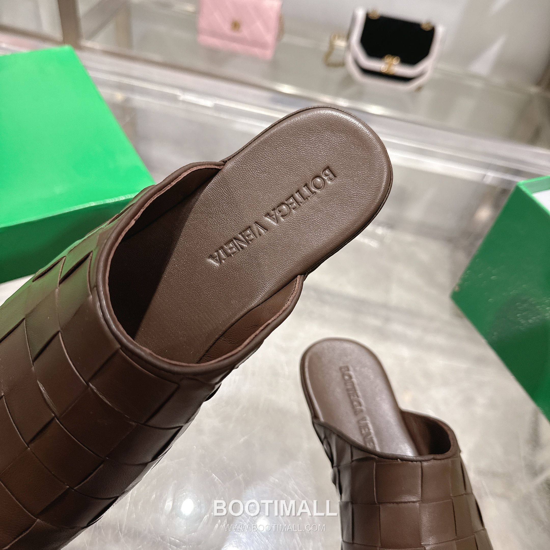 Bottega Veneta Bicolor Intrecciato Square-Toe Leather Black Slides 보테가 베네타 바이컬러 인트레치아토 스퀘어토 가죽 블랙 슬라이드 6