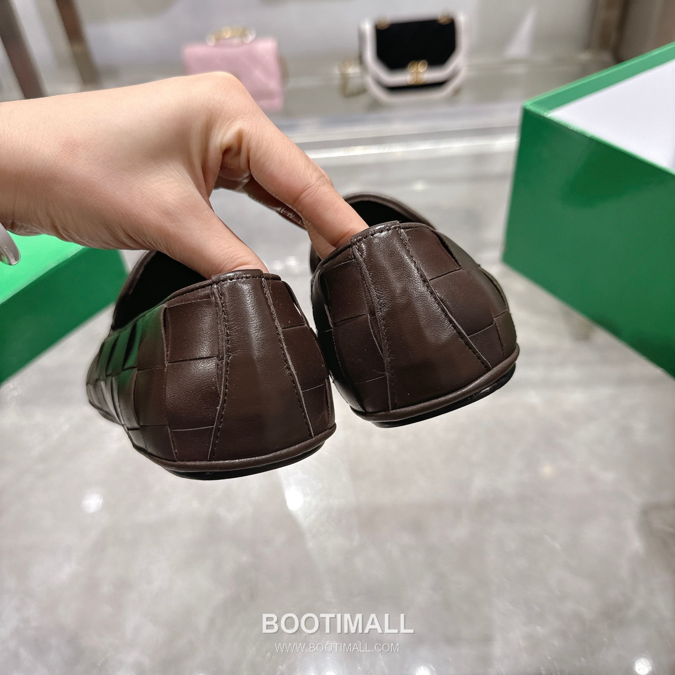 Bottega Veneta Bicolor Intrecciato Square-Toe Leather Black Slides 보테가 베네타 바이컬러 인트레치아토 스퀘어토 가죽 블랙 슬라이드 7