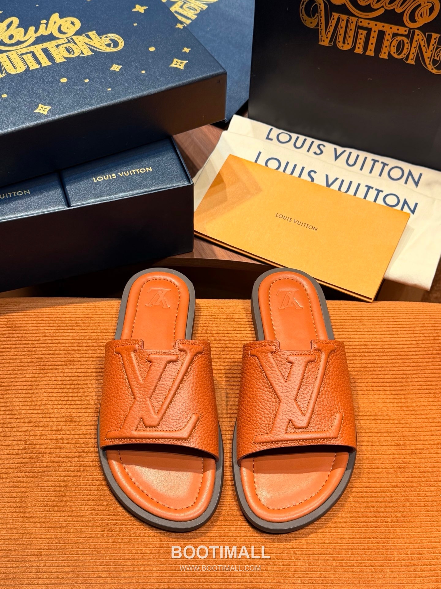 Louis Vuitton Oasis Monogram 5D Logo Calfskin Blue Slides 루이비통 오아시스 모노그램 5D 로고 송아지가죽 블루 슬라이드 1