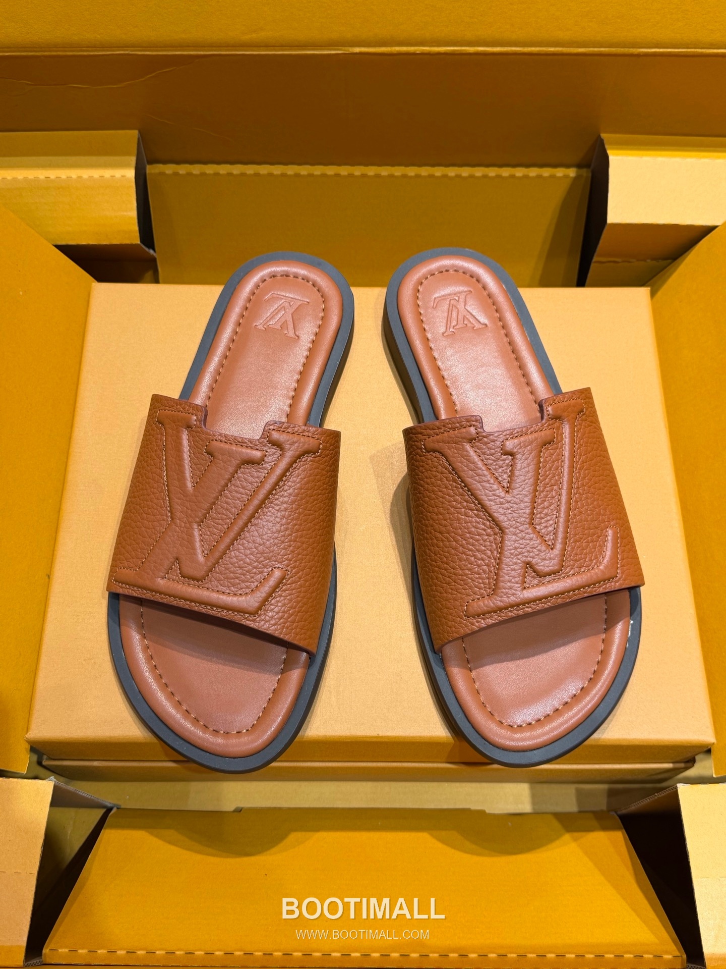 Louis Vuitton Oasis Monogram 5D Logo Calfskin Blue Slides 루이비통 오아시스 모노그램 5D 로고 송아지가죽 블루 슬라이드 3