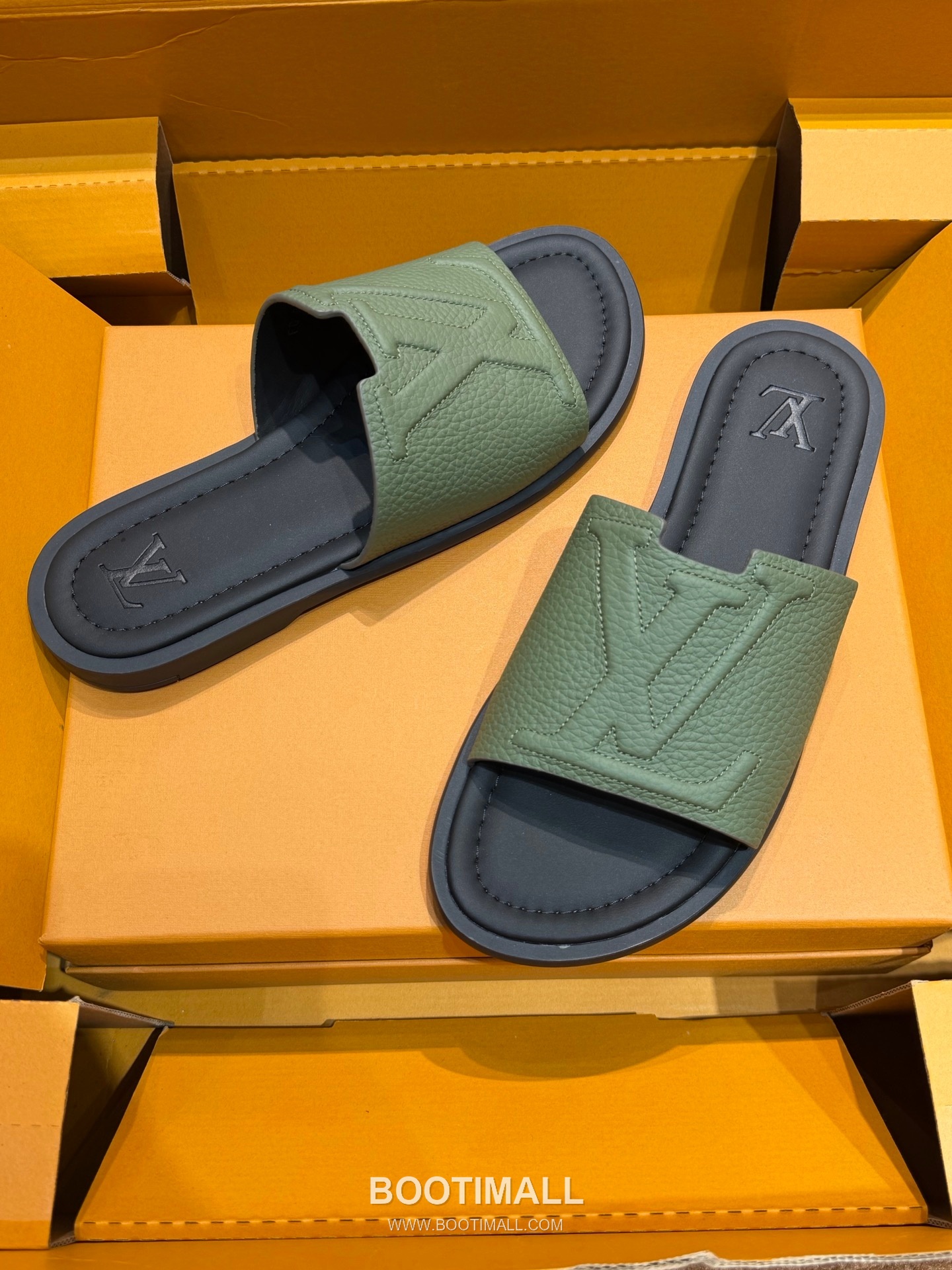 Louis Vuitton Oasis Monogram 5D Logo Calfskin Blue Slides 루이비통 오아시스 모노그램 5D 로고 송아지가죽 블루 슬라이드 5