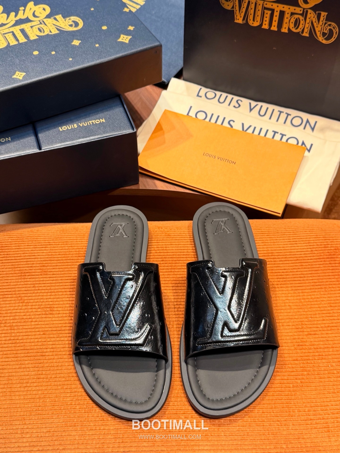 Louis Vuitton Oasis Monogram 5D Logo Calfskin Blue Slides 루이비통 오아시스 모노그램 5D 로고 송아지가죽 블루 슬라이드 1