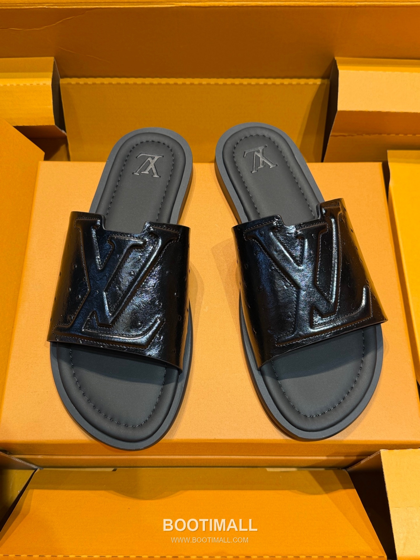 Louis Vuitton Oasis Monogram 5D Logo Calfskin Blue Slides 루이비통 오아시스 모노그램 5D 로고 송아지가죽 블루 슬라이드 3